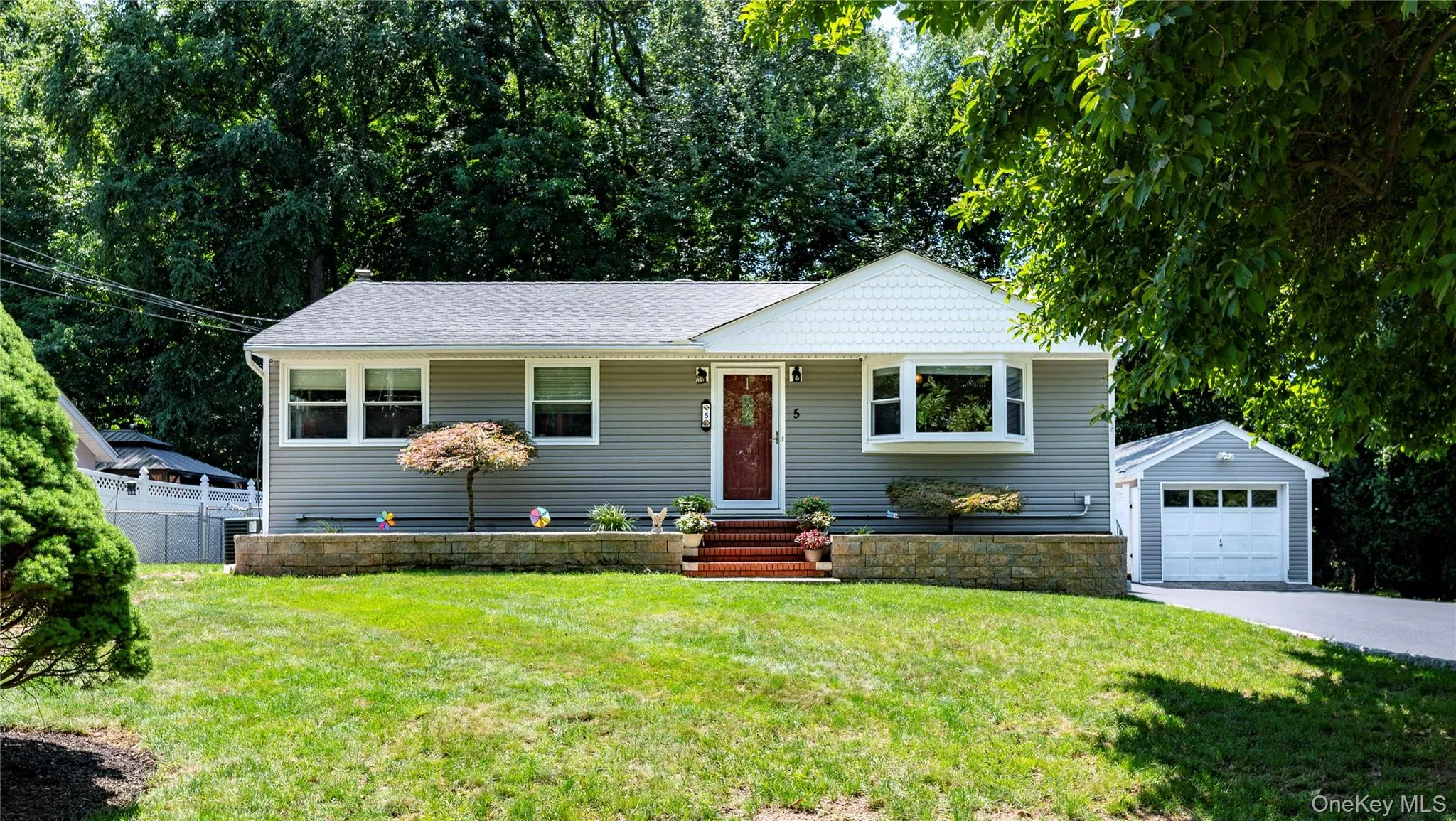 5 Nelson Place, Clarkstown, NY, 3 Bedrooms Bedrooms, 10 Rooms Rooms,2 BathroomsBathrooms,Residential,For Rent,Nelson,0,1039815 5 Nelson Place, Clarkstown, NY, 3 Bedrooms Bedrooms, 10 Rooms Rooms,2 BathroomsBathrooms,Residential,For Rent,Nelson,0,1039815