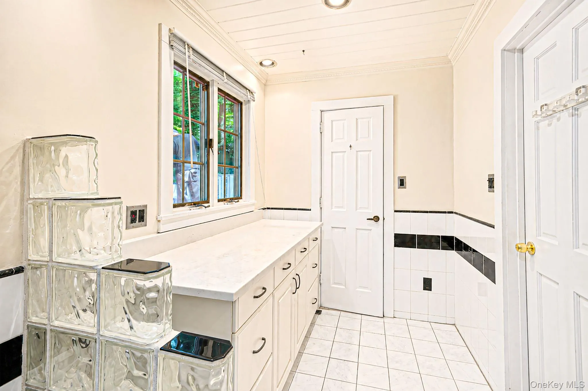23 Colonial Drive, Smithtown, NY, 5 Bedrooms Bedrooms, 13 Rooms Rooms,4 BathroomsBathrooms,Residential,For Rent,Colonial,0,1039816 23 Colonial Drive, Smithtown, NY, 5 Bedrooms Bedrooms, 13 Rooms Rooms,4 BathroomsBathrooms,Residential,For Rent,Colonial,0,1039816