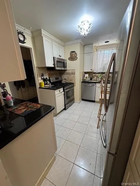 280 Collins Avenue, Mount Vernon, NY, 3 Bedrooms Bedrooms, 5 Rooms Rooms,2 BathroomsBathrooms,Residential,For Rent,Collins,0,1039817 280 Collins Avenue, Mount Vernon, NY, 3 Bedrooms Bedrooms, 5 Rooms Rooms,2 BathroomsBathrooms,Residential,For Rent,Collins,0,1039817
