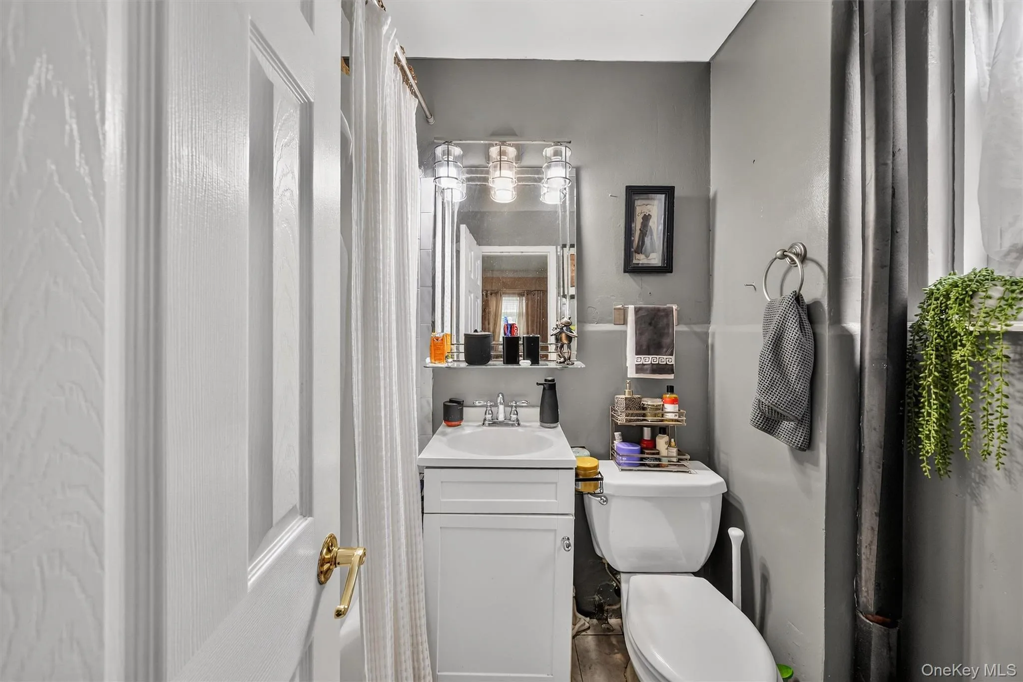 280 Collins Avenue, Mount Vernon, NY, 3 Bedrooms Bedrooms, 5 Rooms Rooms,2 BathroomsBathrooms,Residential,For Rent,Collins,0,1039817 280 Collins Avenue, Mount Vernon, NY, 3 Bedrooms Bedrooms, 5 Rooms Rooms,2 BathroomsBathrooms,Residential,For Rent,Collins,0,1039817