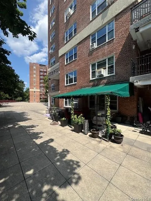 280 Collins Avenue, Mount Vernon, NY, 3 Bedrooms Bedrooms, 5 Rooms Rooms,2 BathroomsBathrooms,Residential,For Rent,Collins,0,1039817 280 Collins Avenue, Mount Vernon, NY, 3 Bedrooms Bedrooms, 5 Rooms Rooms,2 BathroomsBathrooms,Residential,For Rent,Collins,0,1039817