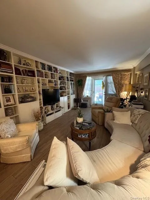 280 Collins Avenue, Mount Vernon, NY, 3 Bedrooms Bedrooms, 5 Rooms Rooms,2 BathroomsBathrooms,Residential,For Rent,Collins,0,1039817 280 Collins Avenue, Mount Vernon, NY, 3 Bedrooms Bedrooms, 5 Rooms Rooms,2 BathroomsBathrooms,Residential,For Rent,Collins,0,1039817