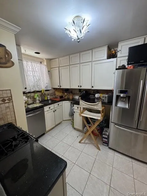 280 Collins Avenue, Mount Vernon, NY, 3 Bedrooms Bedrooms, 5 Rooms Rooms,2 BathroomsBathrooms,Residential,For Rent,Collins,0,1039817 280 Collins Avenue, Mount Vernon, NY, 3 Bedrooms Bedrooms, 5 Rooms Rooms,2 BathroomsBathrooms,Residential,For Rent,Collins,0,1039817
