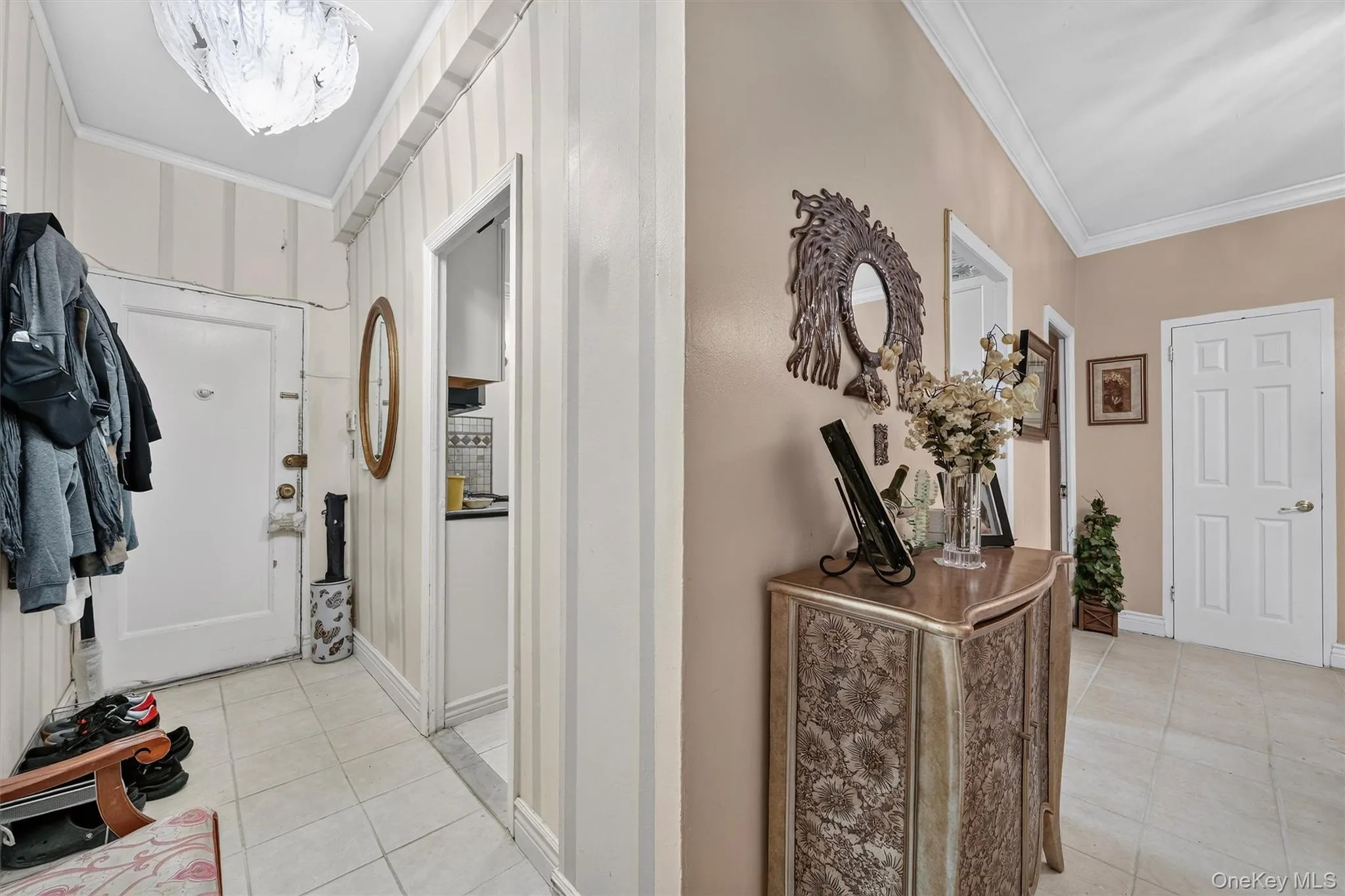 280 Collins Avenue, Mount Vernon, NY, 3 Bedrooms Bedrooms, 5 Rooms Rooms,2 BathroomsBathrooms,Residential,For Rent,Collins,0,1039817 280 Collins Avenue, Mount Vernon, NY, 3 Bedrooms Bedrooms, 5 Rooms Rooms,2 BathroomsBathrooms,Residential,For Rent,Collins,0,1039817