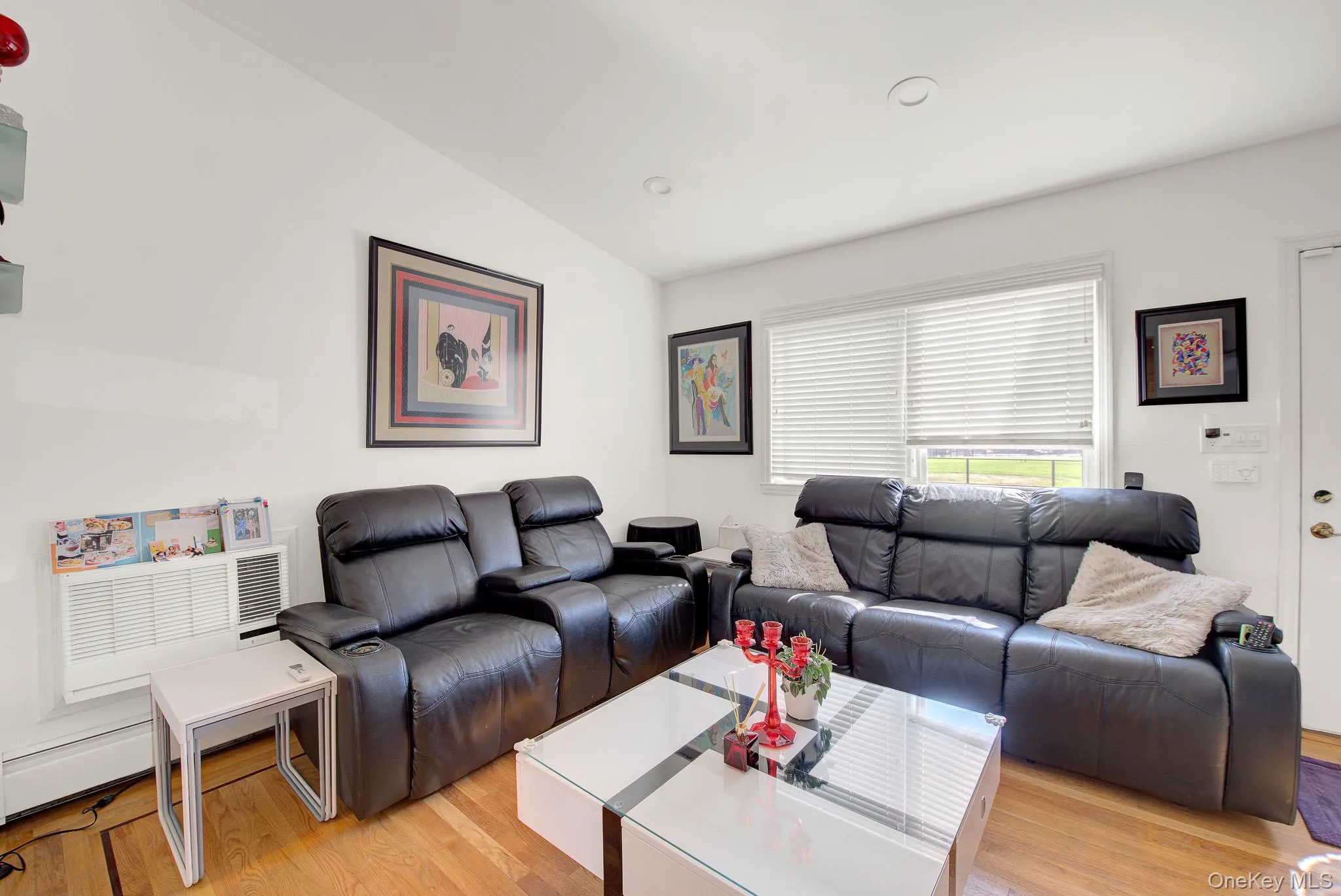 76 Suffolk Road, Hempstead, NY, 2 Bedrooms Bedrooms, 5 Rooms Rooms,2 BathroomsBathrooms,Residential,For Rent,Suffolk,0,1039818 76 Suffolk Road, Hempstead, NY, 2 Bedrooms Bedrooms, 5 Rooms Rooms,2 BathroomsBathrooms,Residential,For Rent,Suffolk,0,1039818