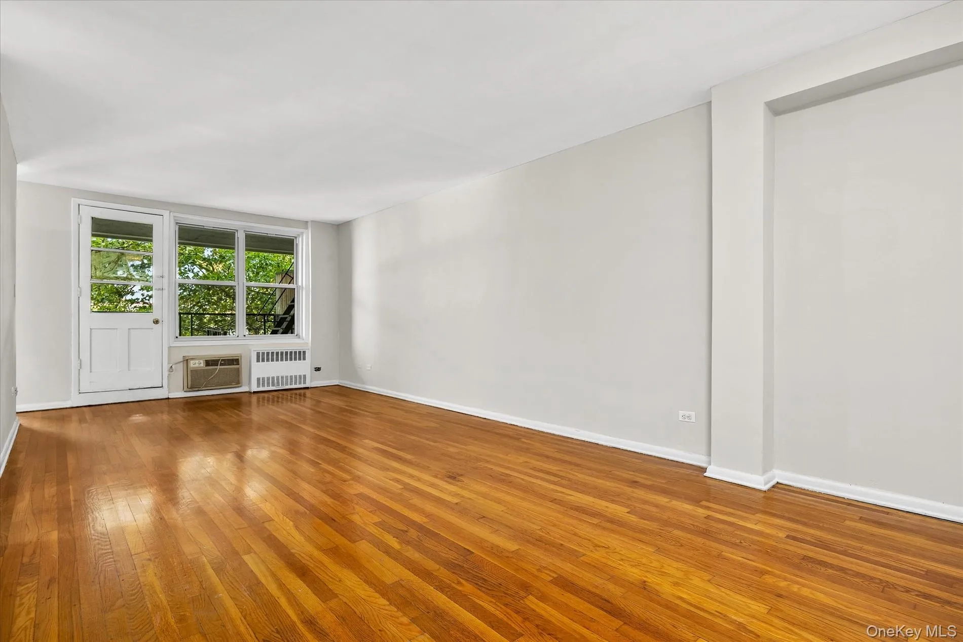 Hardwood flooring throughout. Access to terrace Hardwood flooring throughout. Access to terrace