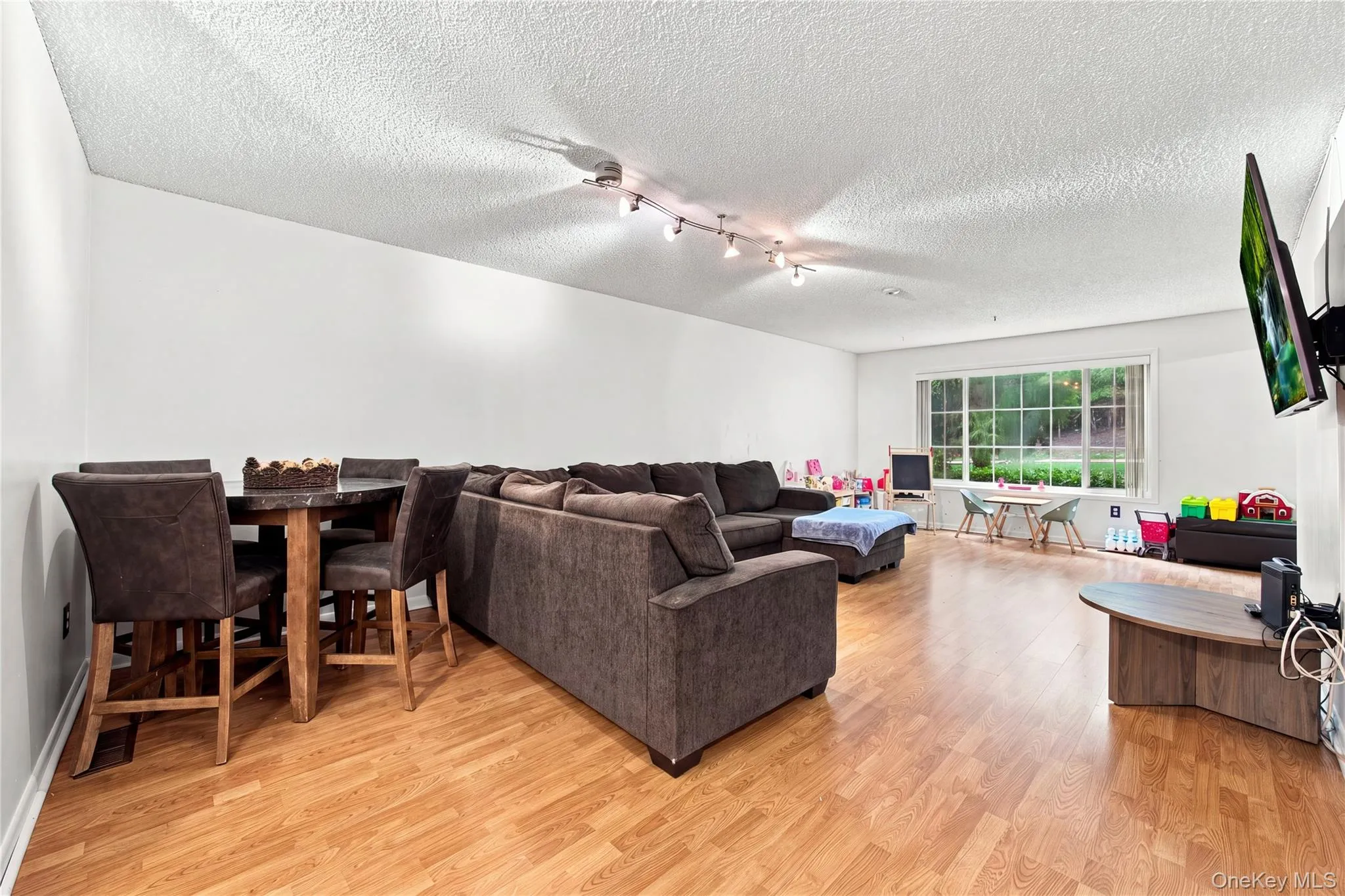 60 Eagle Ridge Way, Clarkstown, NY, 2 Bedrooms Bedrooms, 5 Rooms Rooms,1 BathroomBathrooms,Residential,For Rent,Eagle Ridge,0,1039824 60 Eagle Ridge Way, Clarkstown, NY, 2 Bedrooms Bedrooms, 5 Rooms Rooms,1 BathroomBathrooms,Residential,For Rent,Eagle Ridge,0,1039824