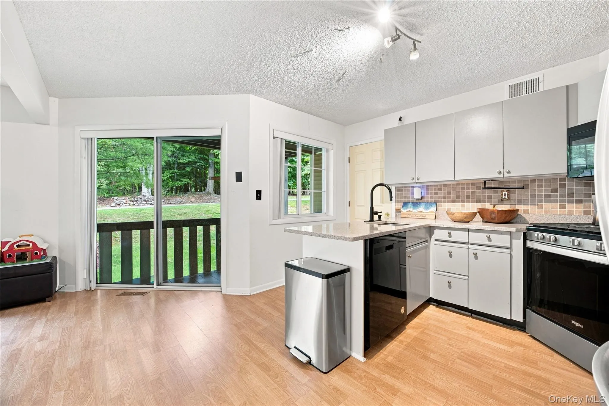 60 Eagle Ridge Way, Clarkstown, NY, 2 Bedrooms Bedrooms, 5 Rooms Rooms,1 BathroomBathrooms,Residential,For Rent,Eagle Ridge,0,1039824 60 Eagle Ridge Way, Clarkstown, NY, 2 Bedrooms Bedrooms, 5 Rooms Rooms,1 BathroomBathrooms,Residential,For Rent,Eagle Ridge,0,1039824