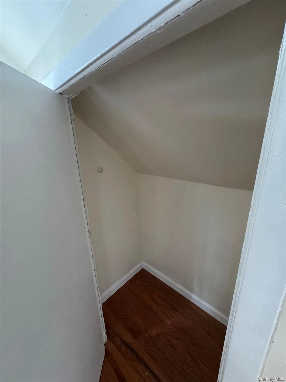 171-30 111th Avenue, New York, NY, 2 Bedrooms Bedrooms, 5 Rooms Rooms,1 BathroomBathrooms,Residential Lease,For Rent,111th,0,1039831 171-30 111th Avenue, New York, NY, 2 Bedrooms Bedrooms, 5 Rooms Rooms,1 BathroomBathrooms,Residential Lease,For Rent,111th,0,1039831