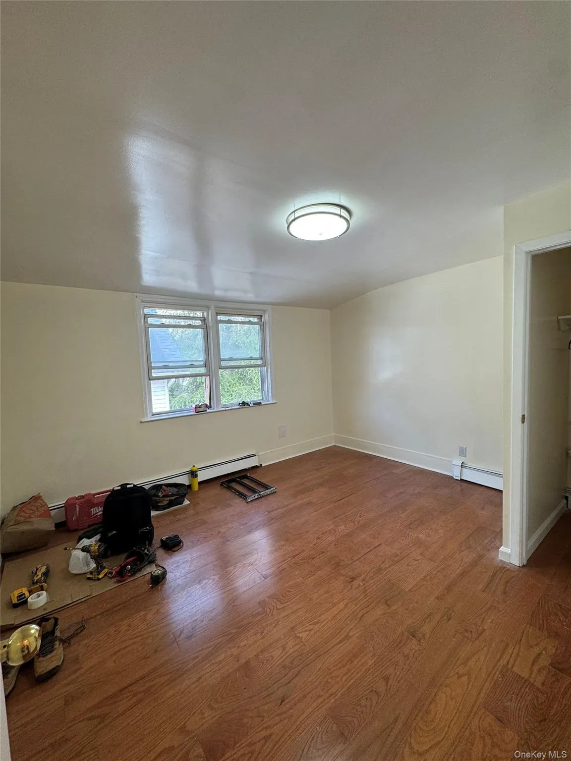 171-30 111th Avenue, New York, NY, 2 Bedrooms Bedrooms, 5 Rooms Rooms,1 BathroomBathrooms,Residential Lease,For Rent,111th,0,1039831 171-30 111th Avenue, New York, NY, 2 Bedrooms Bedrooms, 5 Rooms Rooms,1 BathroomBathrooms,Residential Lease,For Rent,111th,0,1039831