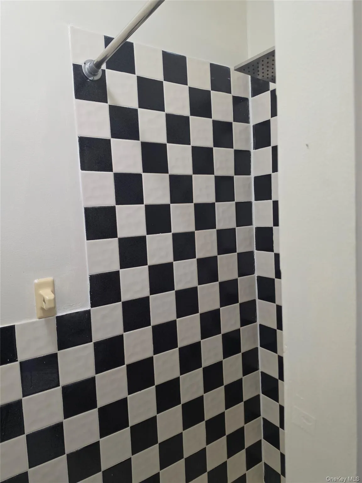 61-25 75th Street, New York, NY, 3 Bedroom Bedrooms, 5 Room Rooms,2 BathroomBathrooms,Residential Lease,For Rent,75th,0,1039833 61-25 75th Street, New York, NY, 3 Bedroom Bedrooms, 5 Room Rooms,2 BathroomBathrooms,Residential Lease,For Rent,75th,0,1039833