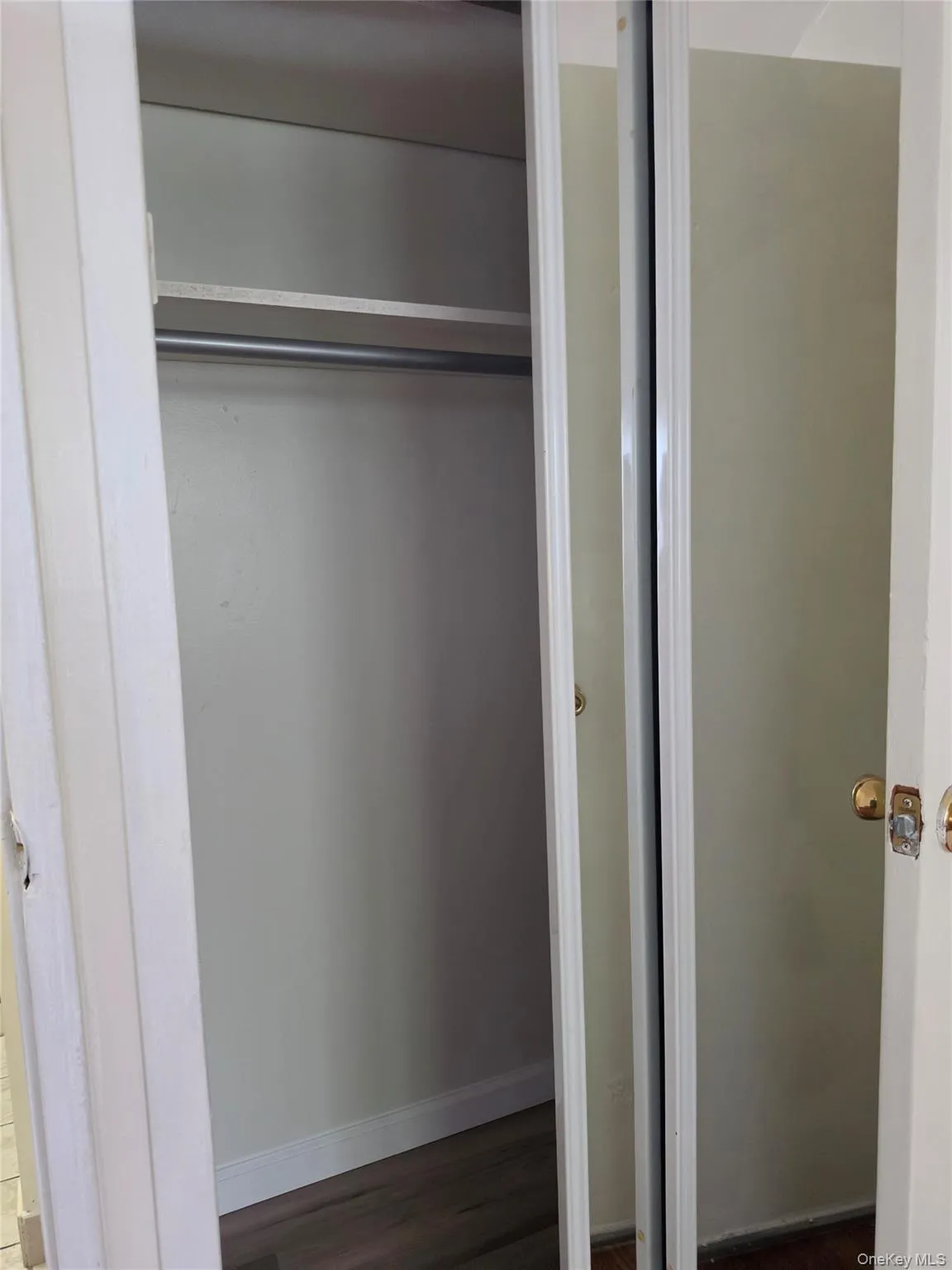 61-25 75th Street, New York, NY, 3 Bedroom Bedrooms, 5 Room Rooms,2 BathroomBathrooms,Residential Lease,For Rent,75th,0,1039833 61-25 75th Street, New York, NY, 3 Bedroom Bedrooms, 5 Room Rooms,2 BathroomBathrooms,Residential Lease,For Rent,75th,0,1039833