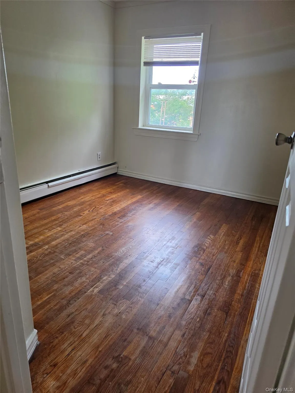 61-25 75th Street, New York, NY, 3 Bedroom Bedrooms, 5 Room Rooms,2 BathroomBathrooms,Residential Lease,For Rent,75th,0,1039833 61-25 75th Street, New York, NY, 3 Bedroom Bedrooms, 5 Room Rooms,2 BathroomBathrooms,Residential Lease,For Rent,75th,0,1039833