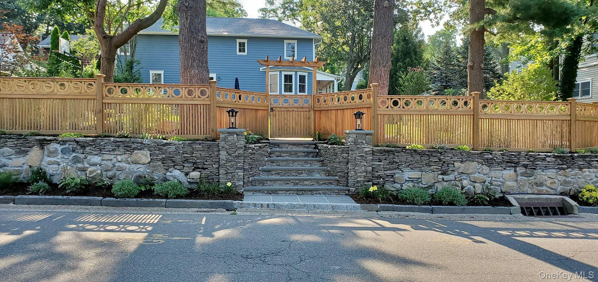 18 20th Avenue, Oyster Bay, NY, 4 Bedrooms Bedrooms, 12 Rooms Rooms,2 BathroomsBathrooms,Residential,For Rent,20th,0,1039834 18 20th Avenue, Oyster Bay, NY, 4 Bedrooms Bedrooms, 12 Rooms Rooms,2 BathroomsBathrooms,Residential,For Rent,20th,0,1039834