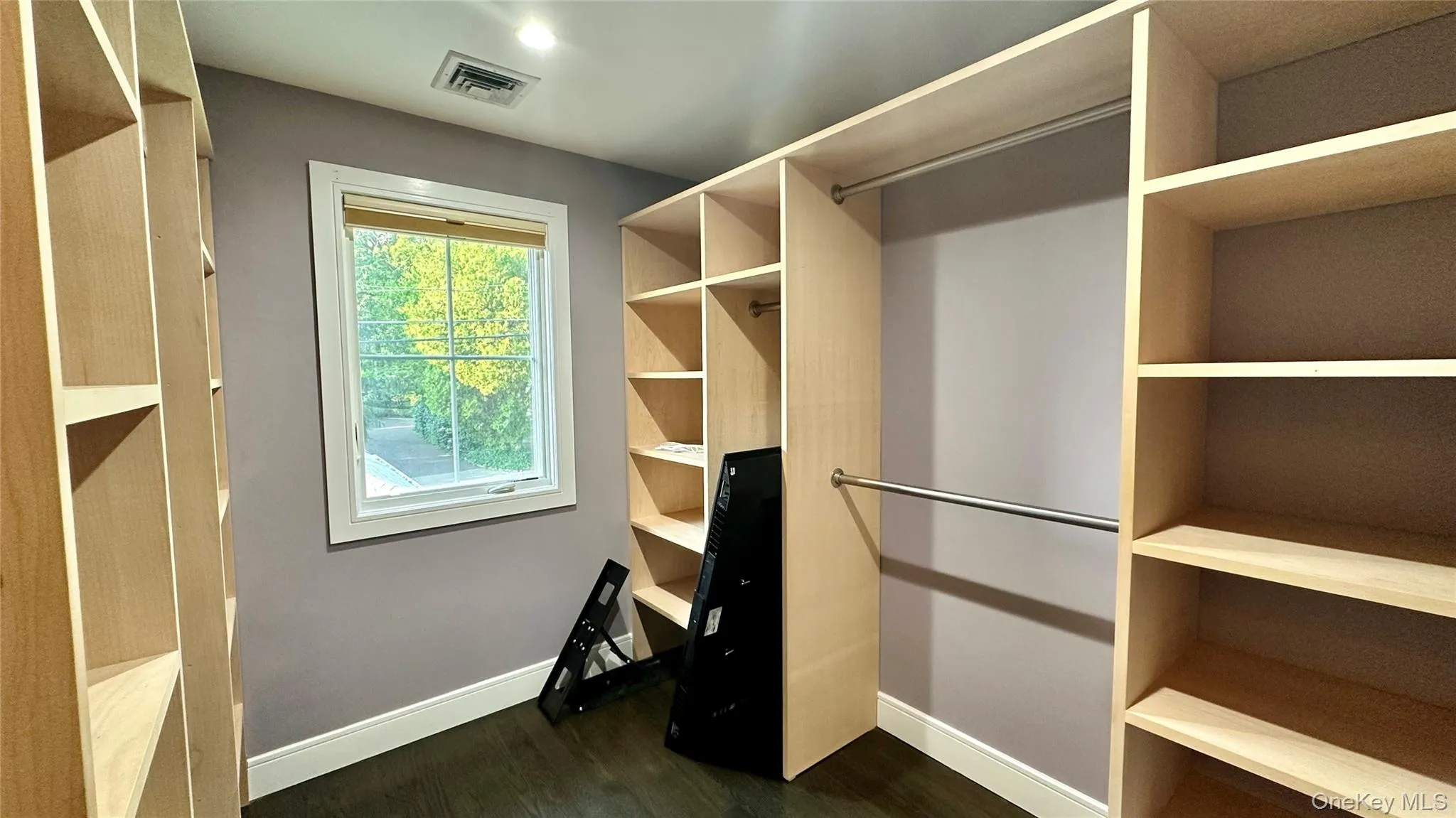 18 20th Avenue, Oyster Bay, NY, 4 Bedrooms Bedrooms, 12 Rooms Rooms,2 BathroomsBathrooms,Residential,For Rent,20th,0,1039834 18 20th Avenue, Oyster Bay, NY, 4 Bedrooms Bedrooms, 12 Rooms Rooms,2 BathroomsBathrooms,Residential,For Rent,20th,0,1039834