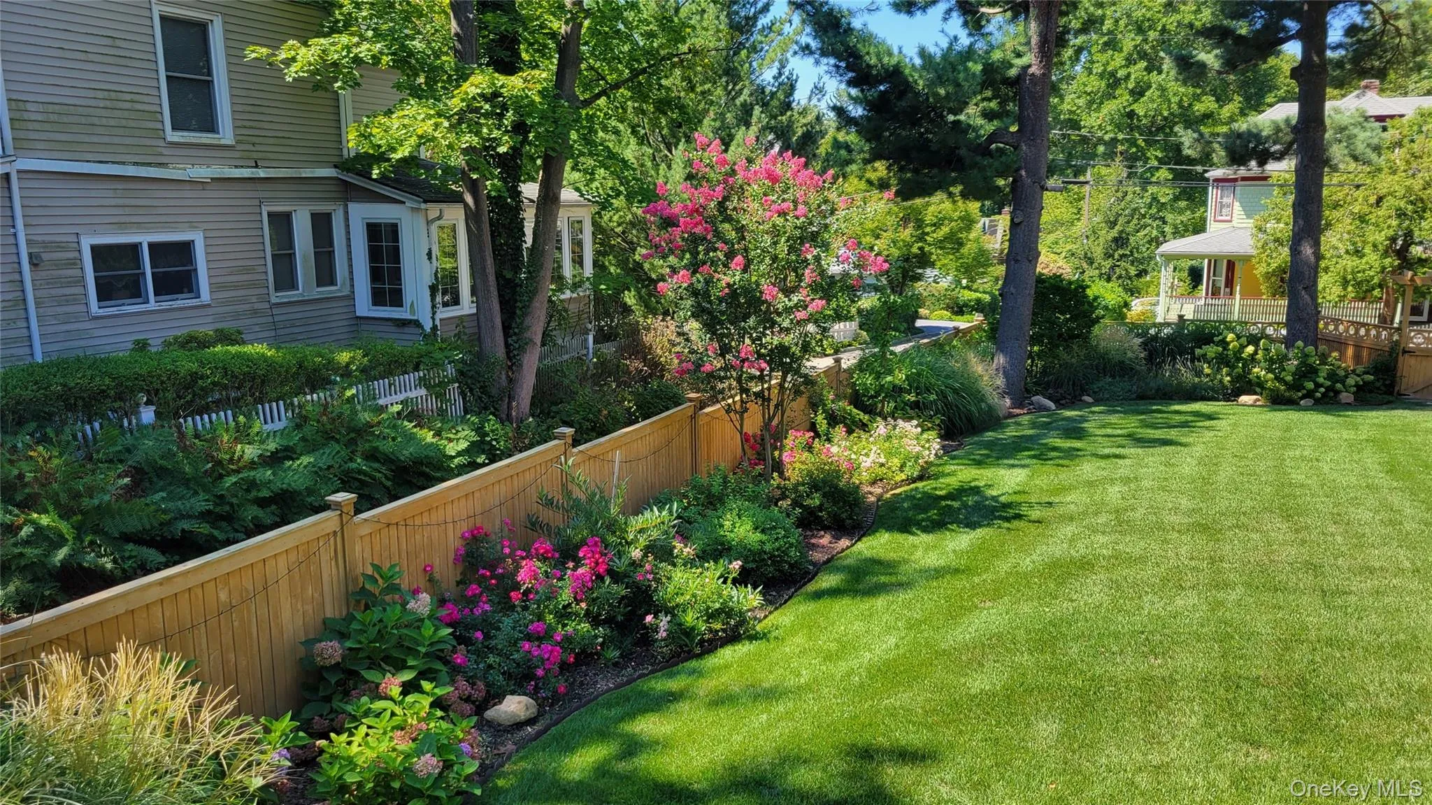 18 20th Avenue, Oyster Bay, NY, 4 Bedrooms Bedrooms, 12 Rooms Rooms,2 BathroomsBathrooms,Residential,For Rent,20th,0,1039834 18 20th Avenue, Oyster Bay, NY, 4 Bedrooms Bedrooms, 12 Rooms Rooms,2 BathroomsBathrooms,Residential,For Rent,20th,0,1039834