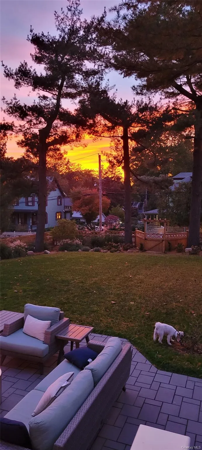 18 20th Avenue, Oyster Bay, NY, 4 Bedrooms Bedrooms, 12 Rooms Rooms,2 BathroomsBathrooms,Residential,For Rent,20th,0,1039834 18 20th Avenue, Oyster Bay, NY, 4 Bedrooms Bedrooms, 12 Rooms Rooms,2 BathroomsBathrooms,Residential,For Rent,20th,0,1039834