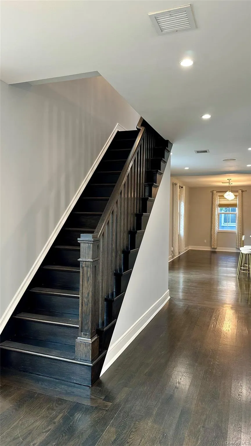 18 20th Avenue, Oyster Bay, NY, 4 Bedrooms Bedrooms, 12 Rooms Rooms,2 BathroomsBathrooms,Residential,For Rent,20th,0,1039834 18 20th Avenue, Oyster Bay, NY, 4 Bedrooms Bedrooms, 12 Rooms Rooms,2 BathroomsBathrooms,Residential,For Rent,20th,0,1039834