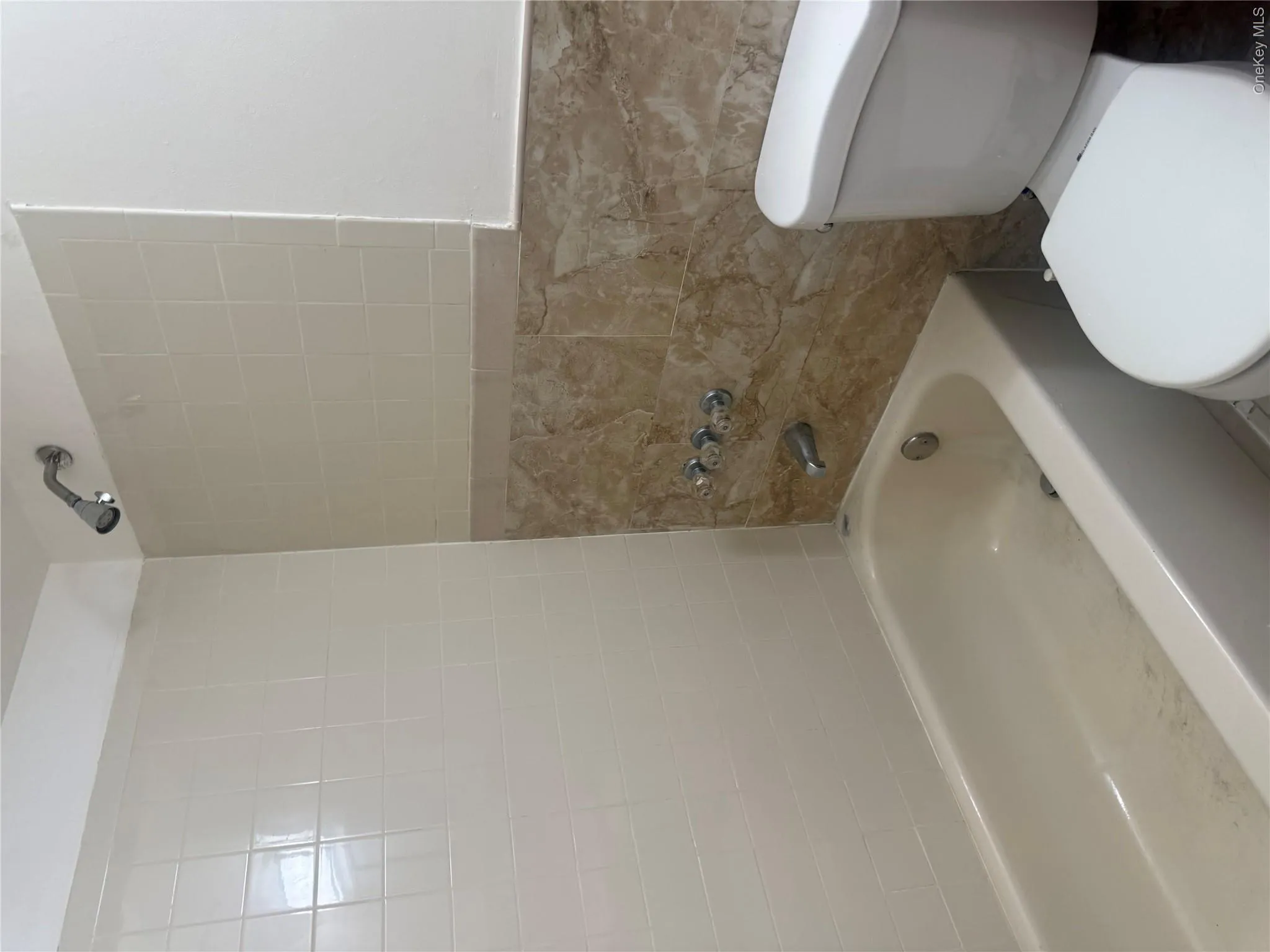 144-87 176th Street, New York, NY, 3 Bedrooms Bedrooms, 4 Rooms Rooms,2 BathroomsBathrooms,Residential Lease,For Rent,176th,0,1039836 144-87 176th Street, New York, NY, 3 Bedrooms Bedrooms, 4 Rooms Rooms,2 BathroomsBathrooms,Residential Lease,For Rent,176th,0,1039836