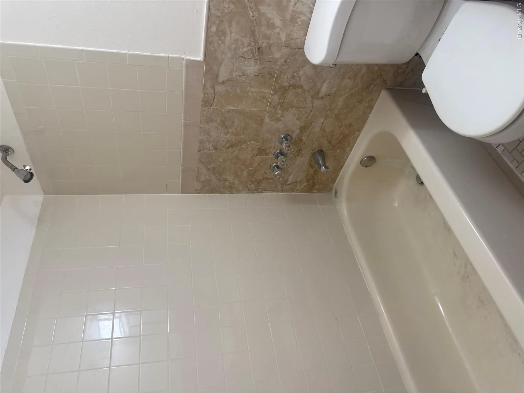 144-87 176th Street, New York, NY, 3 Bedrooms Bedrooms, 4 Rooms Rooms,2 BathroomsBathrooms,Residential Lease,For Rent,176th,0,1039836 144-87 176th Street, New York, NY, 3 Bedrooms Bedrooms, 4 Rooms Rooms,2 BathroomsBathrooms,Residential Lease,For Rent,176th,0,1039836