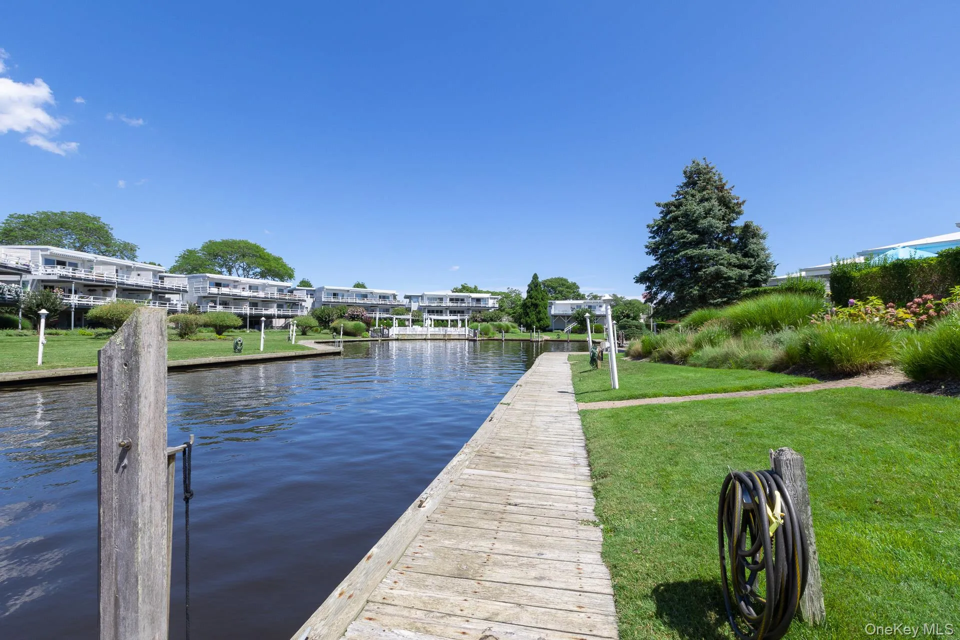 Waterfront docking available Waterfront docking available