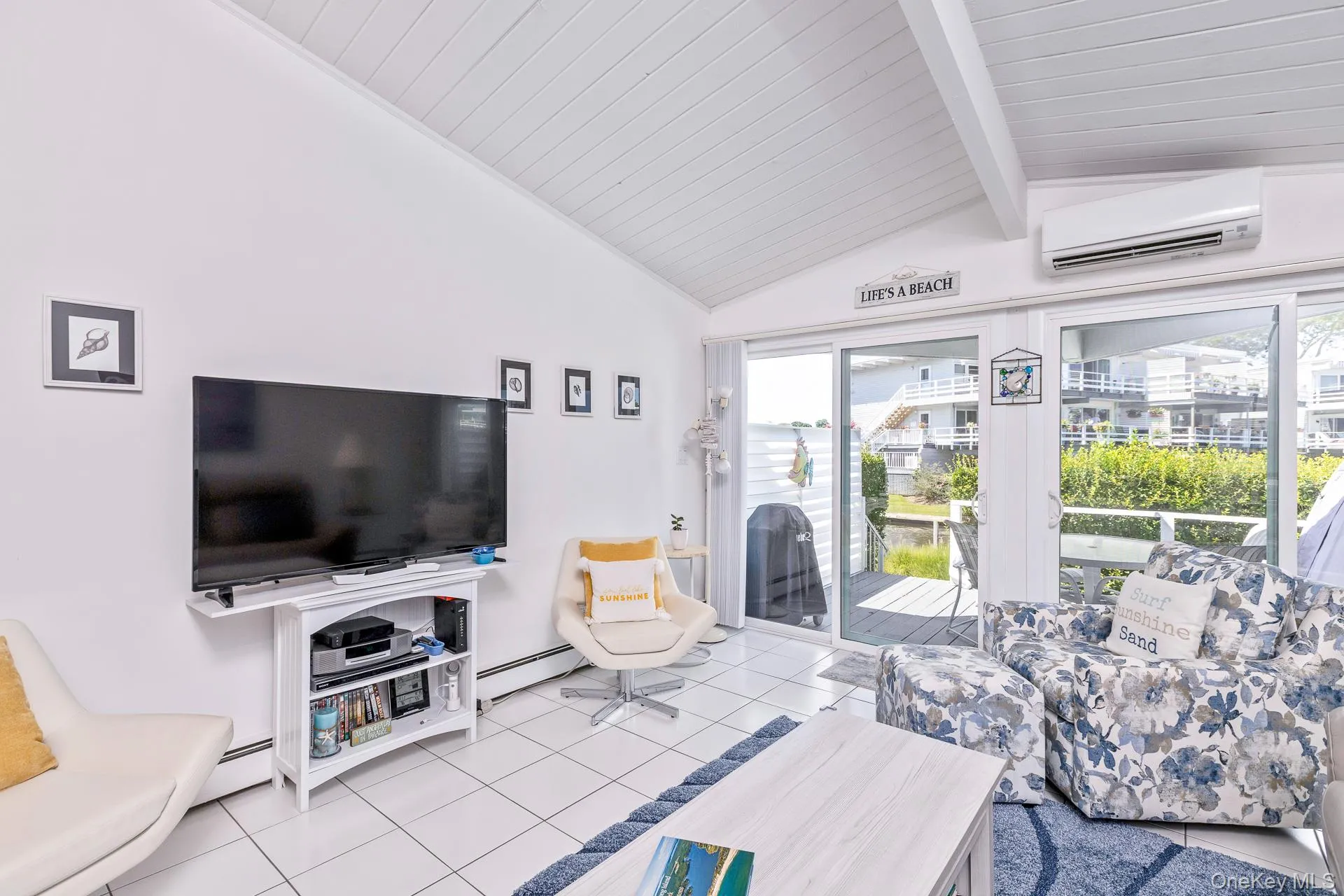35 LIBRARY, Southampton, NY, 1 Bedroom Bedrooms, 3 Rooms Rooms,1 BathroomBathrooms,Residential,For Rent,LIBRARY,0,1039840 35 LIBRARY, Southampton, NY, 1 Bedroom Bedrooms, 3 Rooms Rooms,1 BathroomBathrooms,Residential,For Rent,LIBRARY,0,1039840