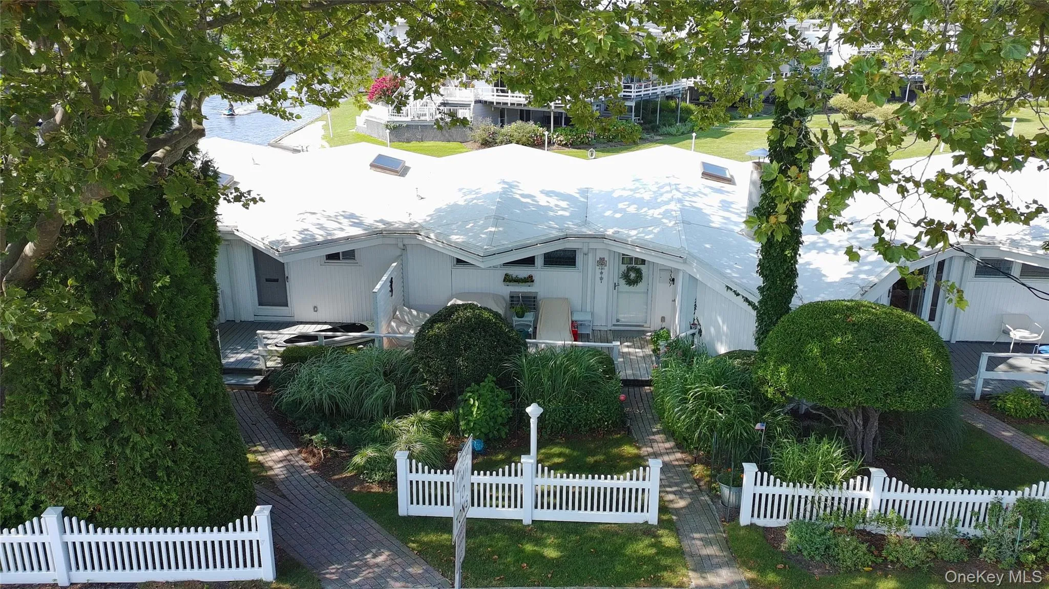 35 LIBRARY, Southampton, NY, 1 Bedroom Bedrooms, 3 Rooms Rooms,1 BathroomBathrooms,Residential,For Rent,LIBRARY,0,1039840 35 LIBRARY, Southampton, NY, 1 Bedroom Bedrooms, 3 Rooms Rooms,1 BathroomBathrooms,Residential,For Rent,LIBRARY,0,1039840