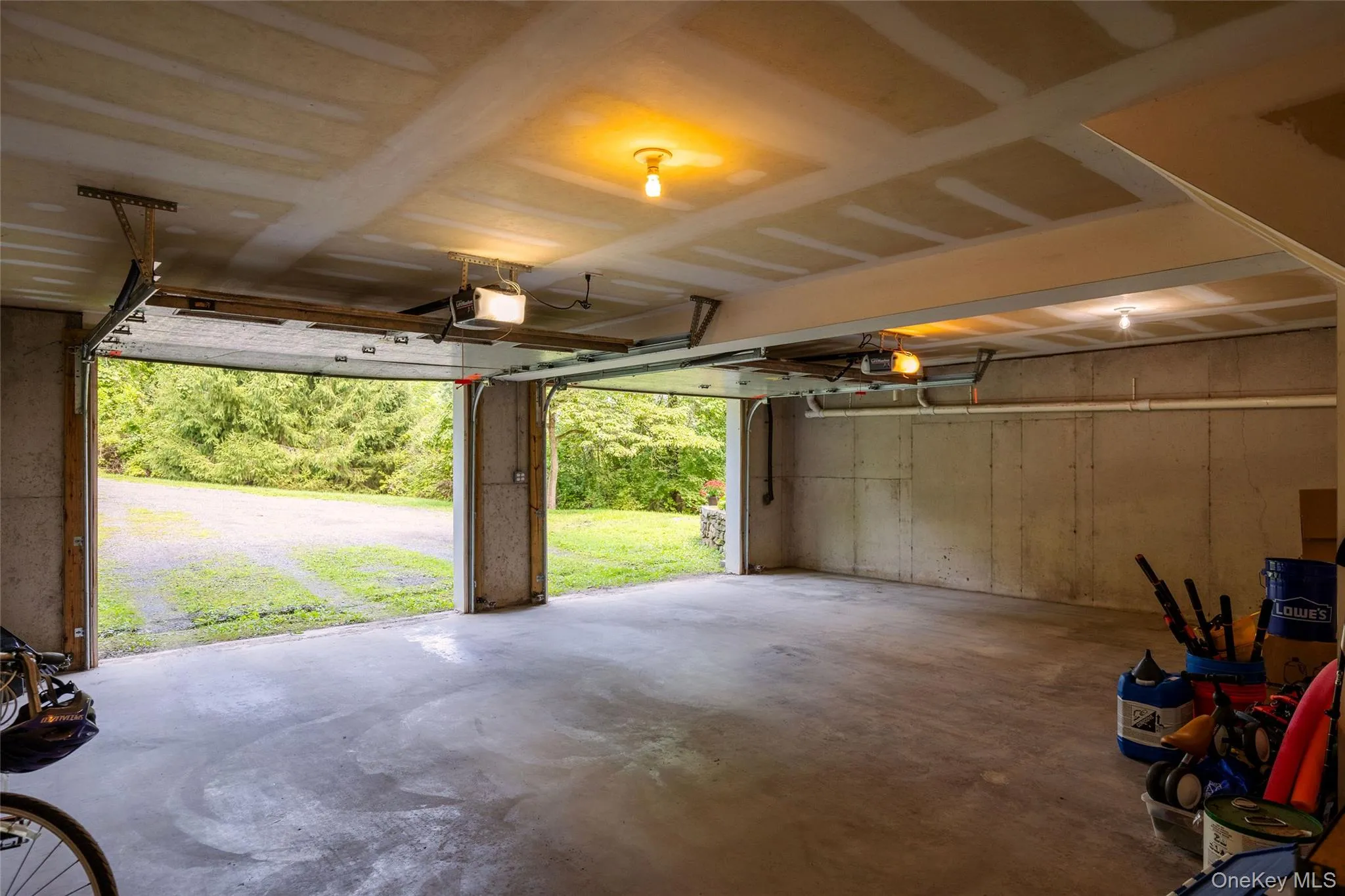 Oversize 2Car garage Oversize 2Car garage