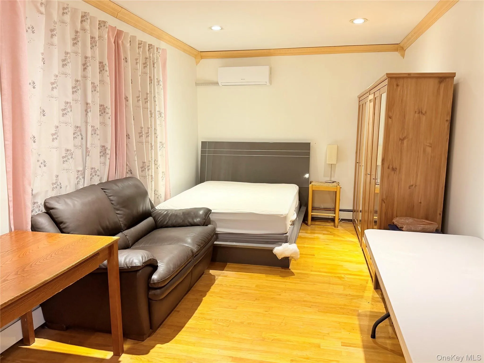 Bedroom1 Bedroom1