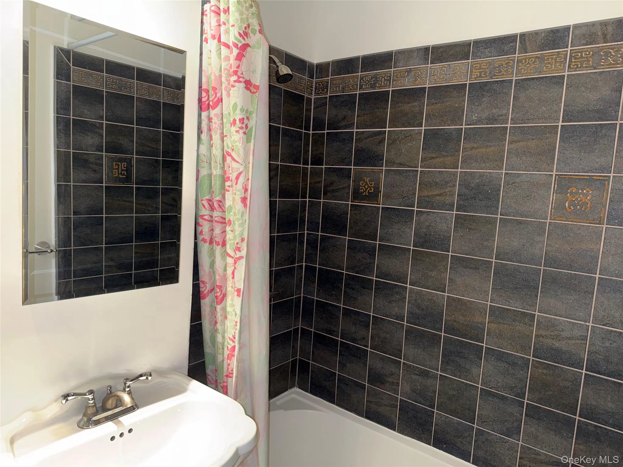650 Warburton, Yonkers, NY, 2 Bedrooms Bedrooms, 5 Rooms Rooms,2 BathroomsBathrooms,Residential,For Rent,Warburton,0,1039846 650 Warburton, Yonkers, NY, 2 Bedrooms Bedrooms, 5 Rooms Rooms,2 BathroomsBathrooms,Residential,For Rent,Warburton,0,1039846