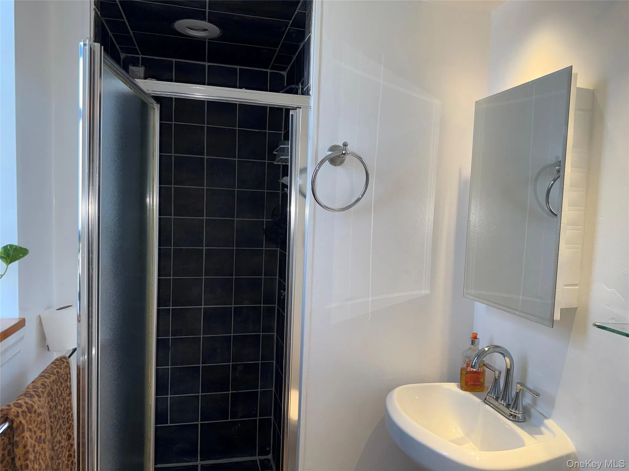 650 Warburton, Yonkers, NY, 2 Bedrooms Bedrooms, 5 Rooms Rooms,2 BathroomsBathrooms,Residential,For Rent,Warburton,0,1039846 650 Warburton, Yonkers, NY, 2 Bedrooms Bedrooms, 5 Rooms Rooms,2 BathroomsBathrooms,Residential,For Rent,Warburton,0,1039846