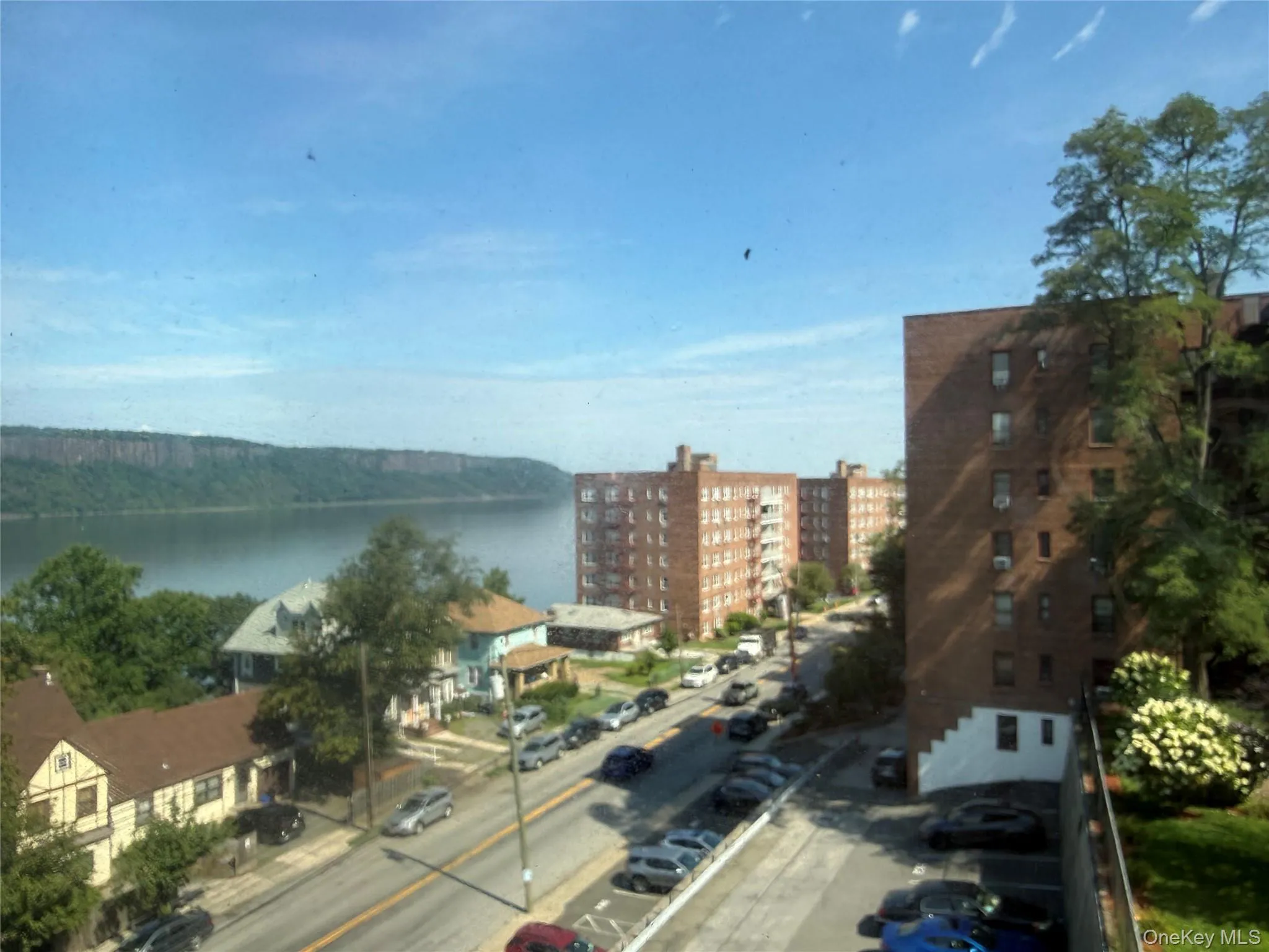 650 Warburton, Yonkers, NY, 2 Bedrooms Bedrooms, 5 Rooms Rooms,2 BathroomsBathrooms,Residential,For Rent,Warburton,0,1039846 650 Warburton, Yonkers, NY, 2 Bedrooms Bedrooms, 5 Rooms Rooms,2 BathroomsBathrooms,Residential,For Rent,Warburton,0,1039846