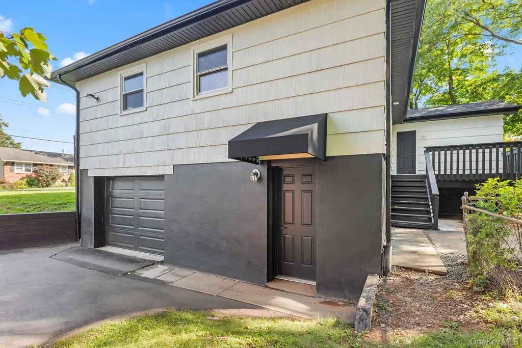 132 Conger Avenue, Clarkstown, NY, 4 Bedrooms Bedrooms, 13 Rooms Rooms,3 BathroomsBathrooms,Residential,For Rent,Conger,0,1039852 132 Conger Avenue, Clarkstown, NY, 4 Bedrooms Bedrooms, 13 Rooms Rooms,3 BathroomsBathrooms,Residential,For Rent,Conger,0,1039852