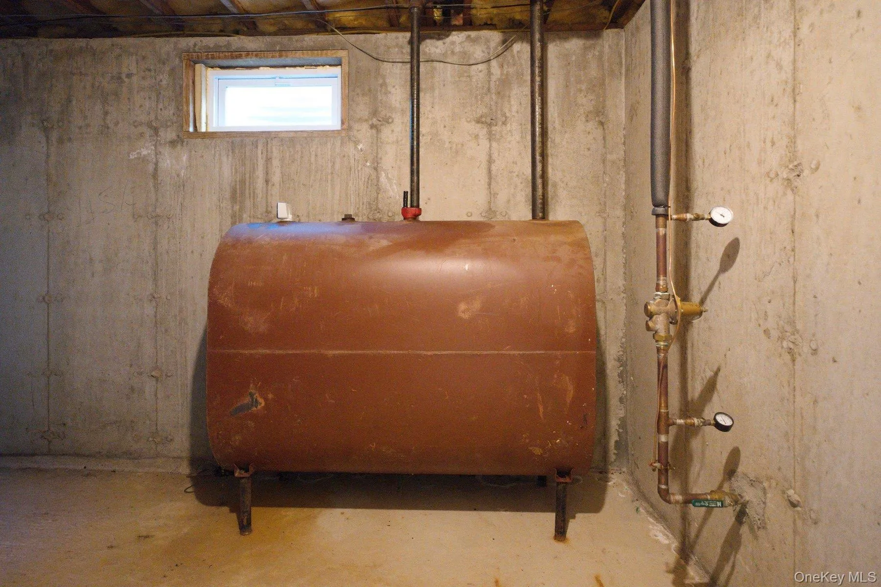 Above-ground Oil Tank Above-ground Oil Tank