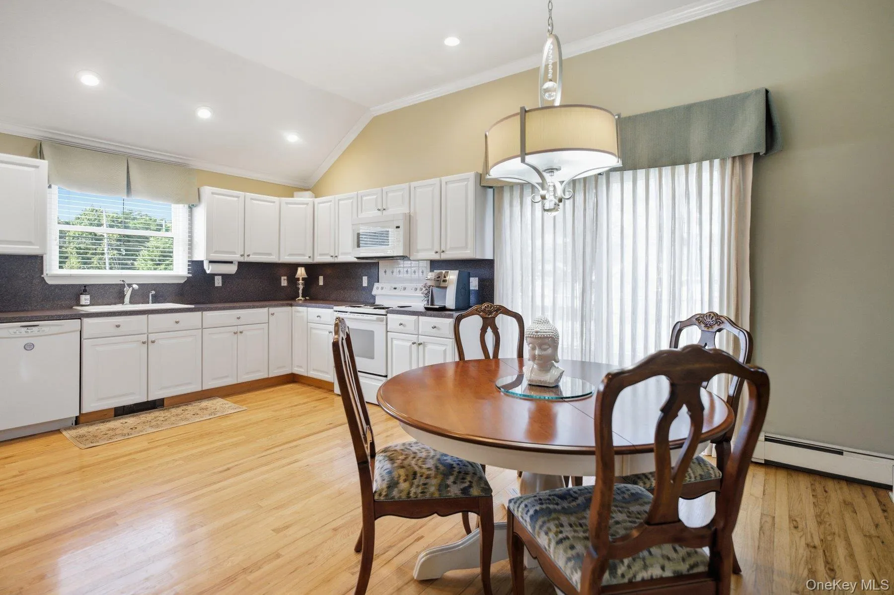 250 Montauk Highway, Brookhaven, NY, 3 Bedrooms Bedrooms, 14 Rooms Rooms,2 BathroomsBathrooms,Residential,For Rent,Montauk,0,1039854 250 Montauk Highway, Brookhaven, NY, 3 Bedrooms Bedrooms, 14 Rooms Rooms,2 BathroomsBathrooms,Residential,For Rent,Montauk,0,1039854