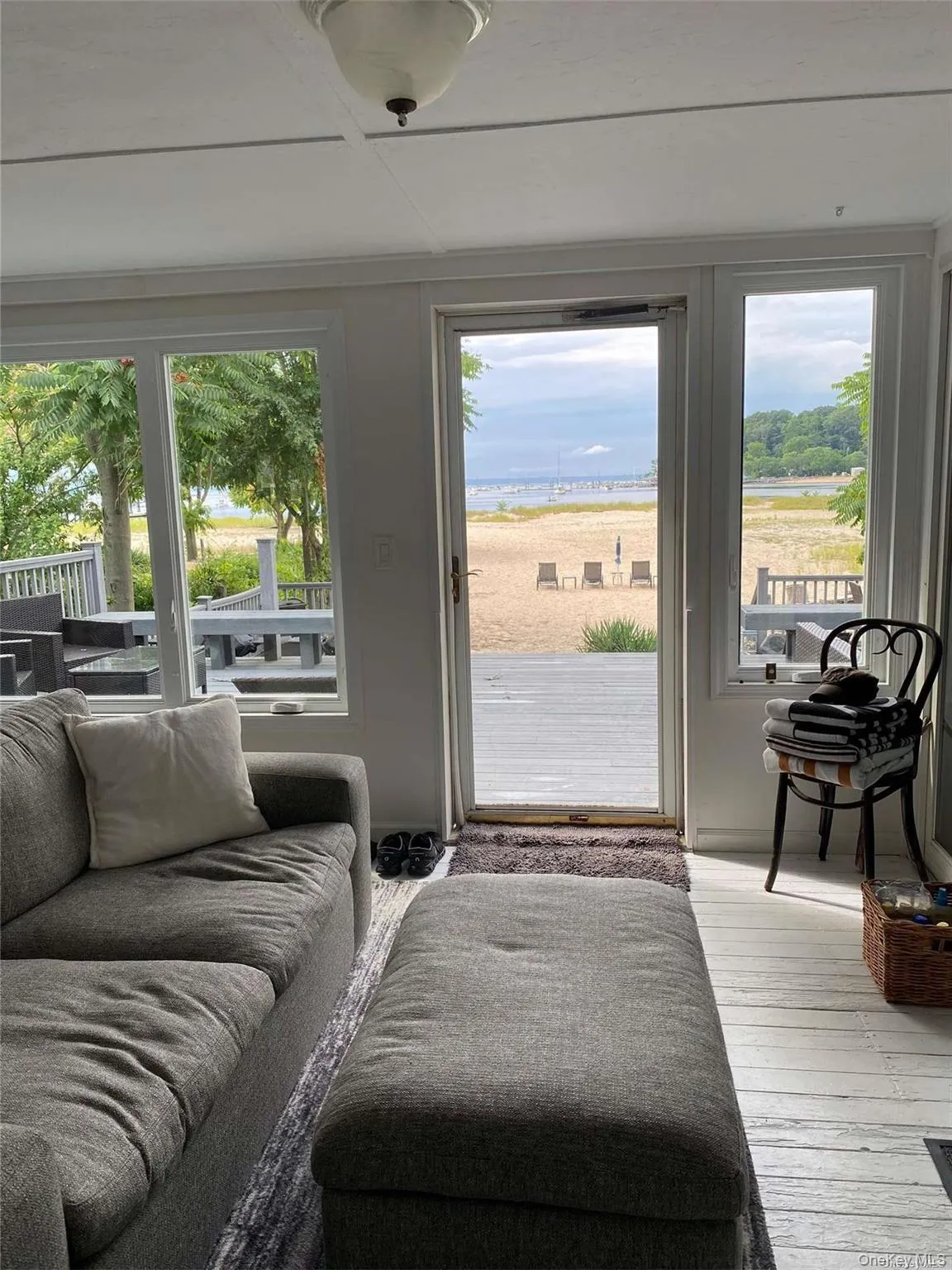 18 The Boulevard, Oyster Bay, NY, 2 Bedrooms Bedrooms, 6 Rooms Rooms,1 BathroomBathrooms,Residential Lease,For Rent,The Boulevard,0,1039856 18 The Boulevard, Oyster Bay, NY, 2 Bedrooms Bedrooms, 6 Rooms Rooms,1 BathroomBathrooms,Residential Lease,For Rent,The Boulevard,0,1039856