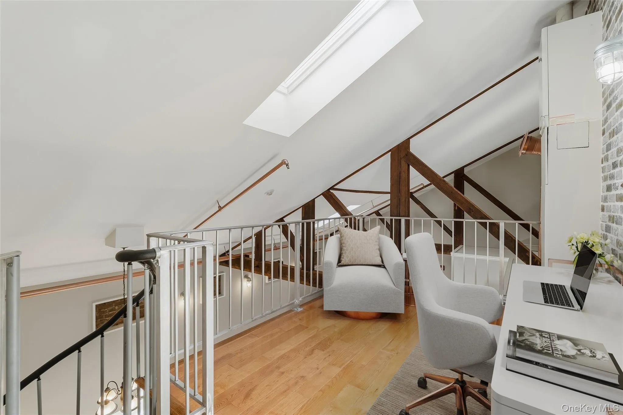 This photo has been digitally staged to showcase this amazing space! This photo has been digitally staged to showcase this amazing space!