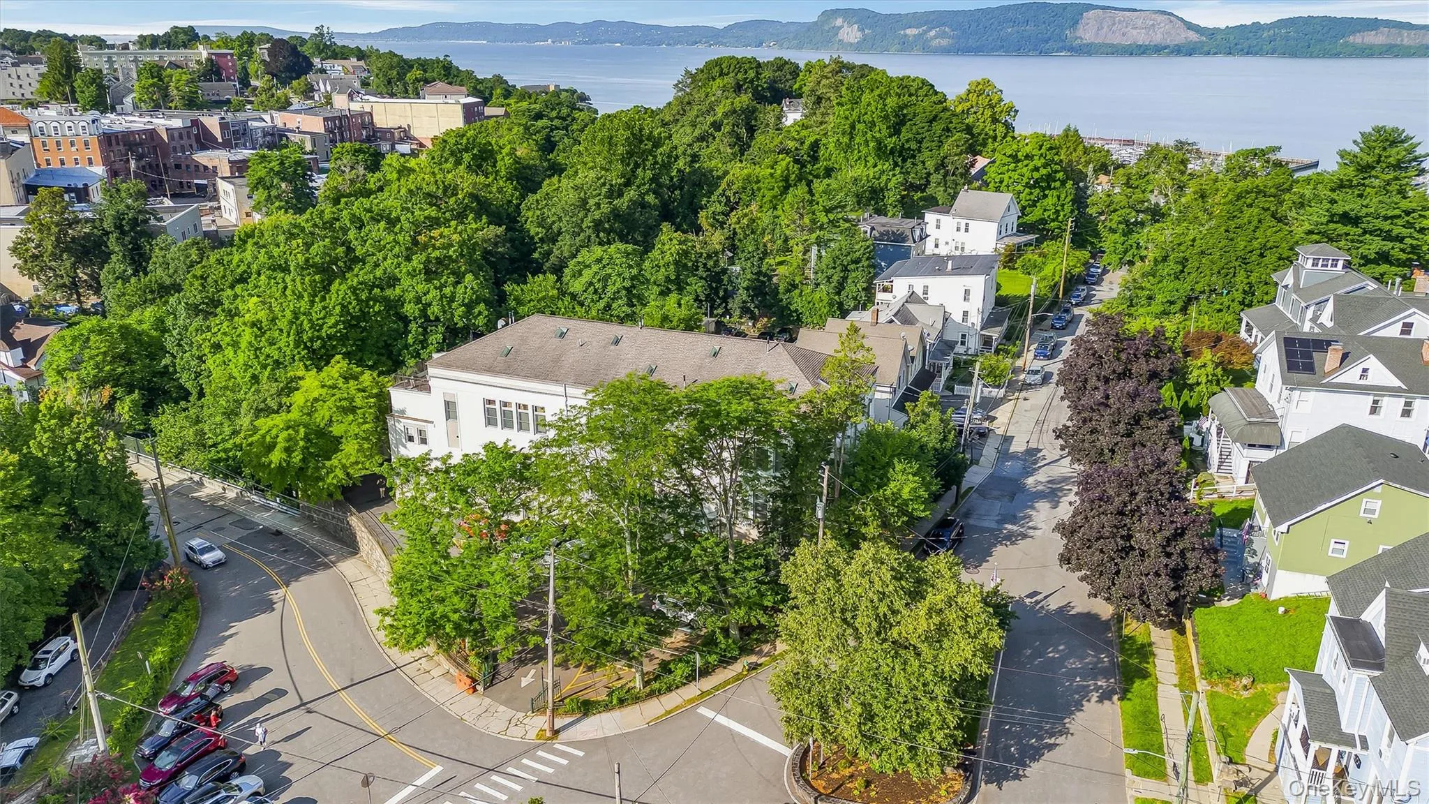 88 Broadway, Ossining, NY, 2 Bedrooms Bedrooms, 9 Rooms Rooms,2 BathroomsBathrooms,Residential,For Rent,Broadway,0,1039859 88 Broadway, Ossining, NY, 2 Bedrooms Bedrooms, 9 Rooms Rooms,2 BathroomsBathrooms,Residential,For Rent,Broadway,0,1039859