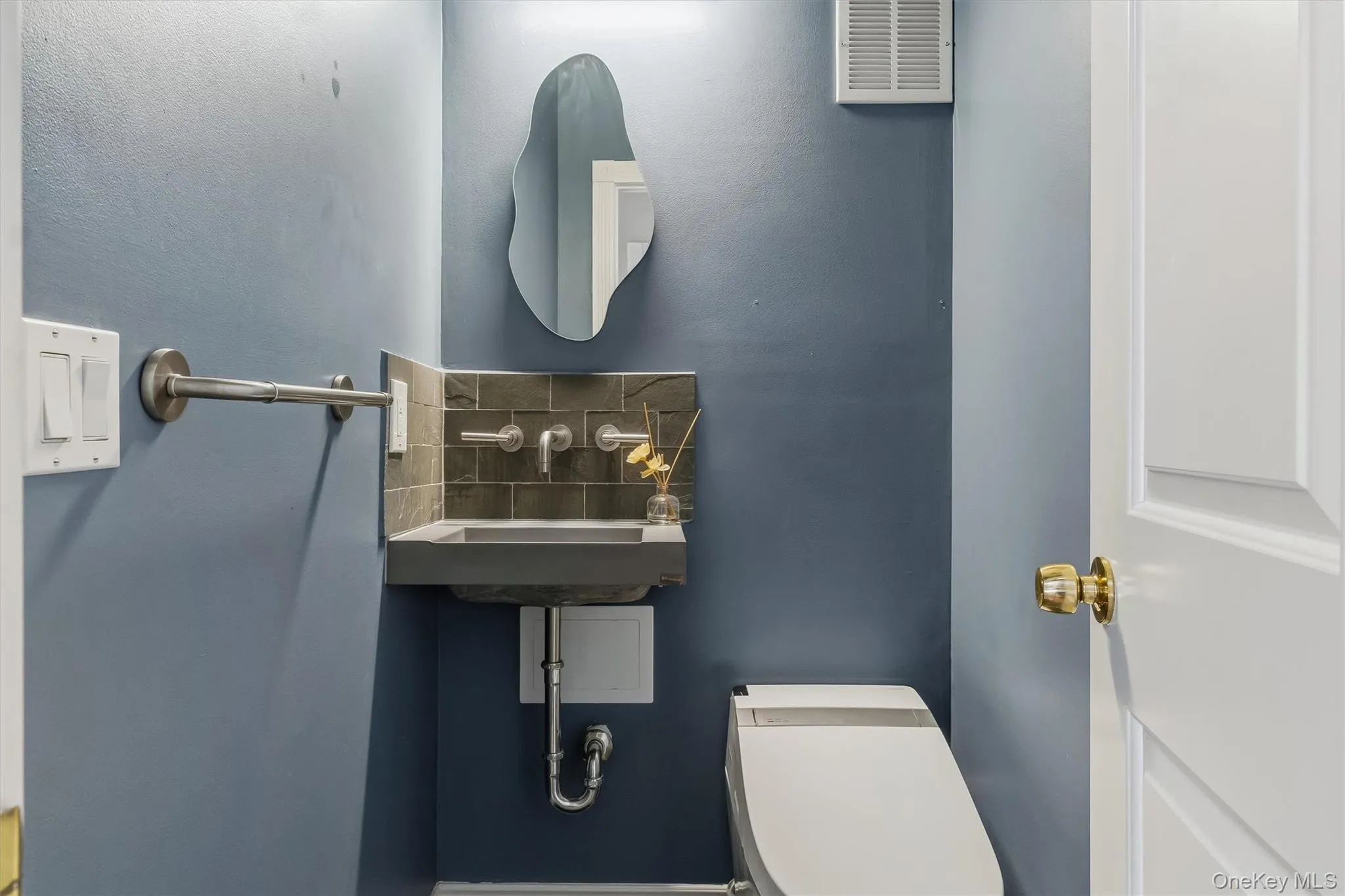 88 Broadway, Ossining, NY, 2 Bedrooms Bedrooms, 9 Rooms Rooms,2 BathroomsBathrooms,Residential,For Rent,Broadway,0,1039859 88 Broadway, Ossining, NY, 2 Bedrooms Bedrooms, 9 Rooms Rooms,2 BathroomsBathrooms,Residential,For Rent,Broadway,0,1039859