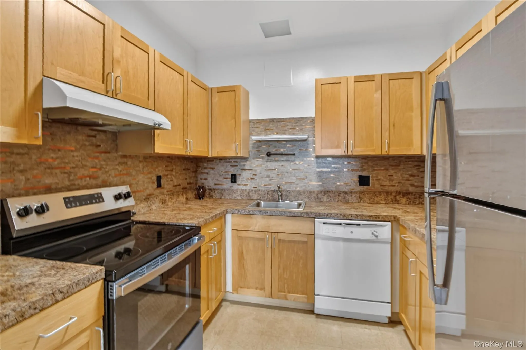 20 Broadway, Orangetown, NY, 1 Bedroom Bedrooms, 3 Rooms Rooms,1 BathroomBathrooms,Residential Lease,For Rent,Broadway,0,1039861 20 Broadway, Orangetown, NY, 1 Bedroom Bedrooms, 3 Rooms Rooms,1 BathroomBathrooms,Residential Lease,For Rent,Broadway,0,1039861