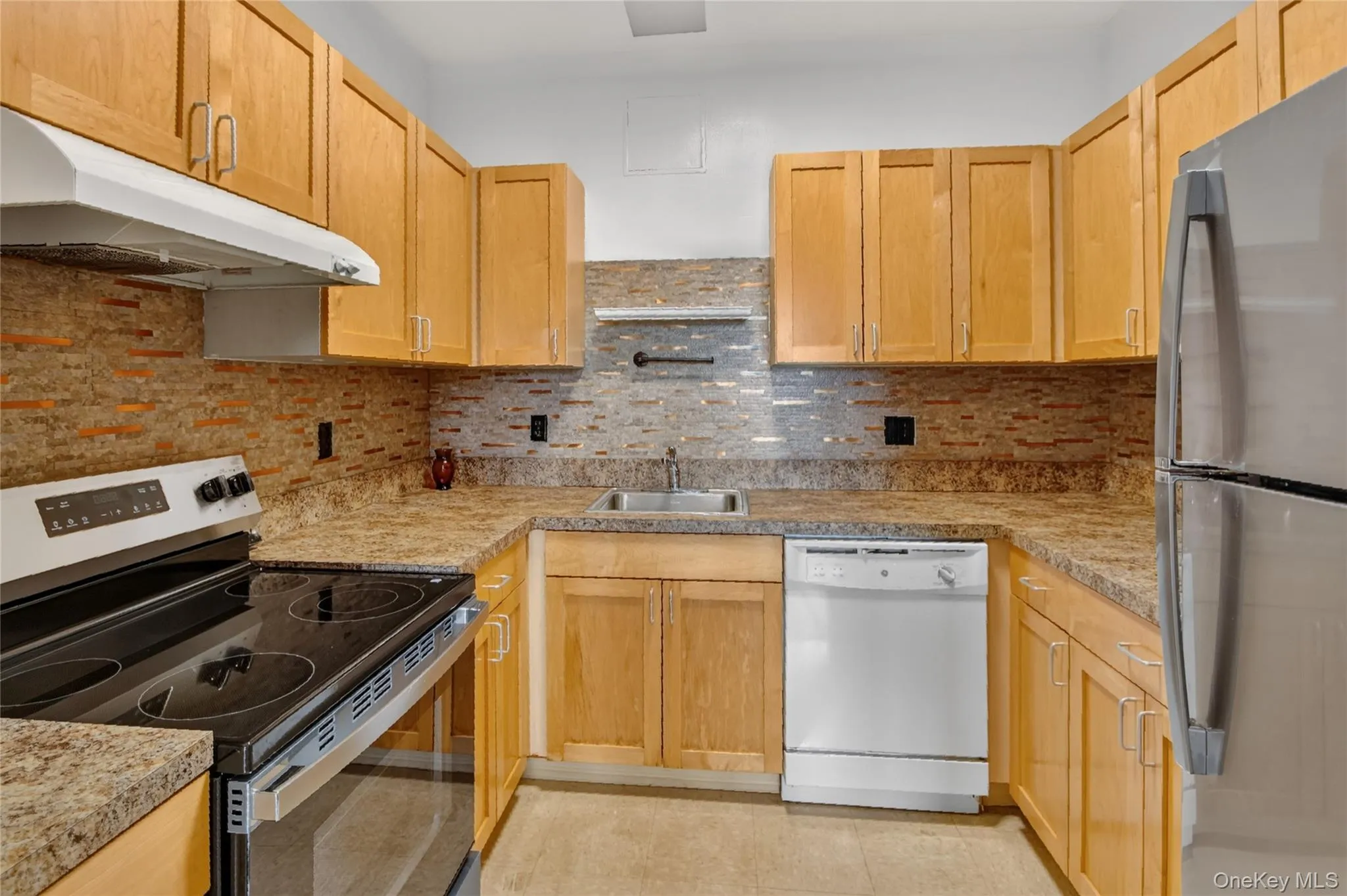 20 Broadway, Orangetown, NY, 1 Bedroom Bedrooms, 3 Rooms Rooms,1 BathroomBathrooms,Residential Lease,For Rent,Broadway,0,1039861 20 Broadway, Orangetown, NY, 1 Bedroom Bedrooms, 3 Rooms Rooms,1 BathroomBathrooms,Residential Lease,For Rent,Broadway,0,1039861