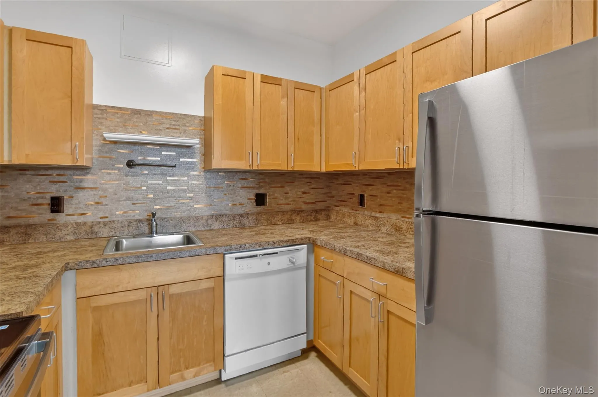 20 Broadway, Orangetown, NY, 1 Bedroom Bedrooms, 3 Rooms Rooms,1 BathroomBathrooms,Residential Lease,For Rent,Broadway,0,1039861 20 Broadway, Orangetown, NY, 1 Bedroom Bedrooms, 3 Rooms Rooms,1 BathroomBathrooms,Residential Lease,For Rent,Broadway,0,1039861