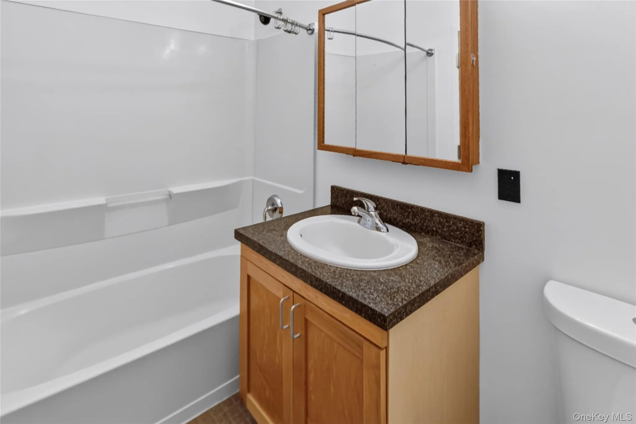 20 Broadway, Orangetown, NY, 1 Bedroom Bedrooms, 3 Rooms Rooms,1 BathroomBathrooms,Residential Lease,For Rent,Broadway,0,1039861 20 Broadway, Orangetown, NY, 1 Bedroom Bedrooms, 3 Rooms Rooms,1 BathroomBathrooms,Residential Lease,For Rent,Broadway,0,1039861