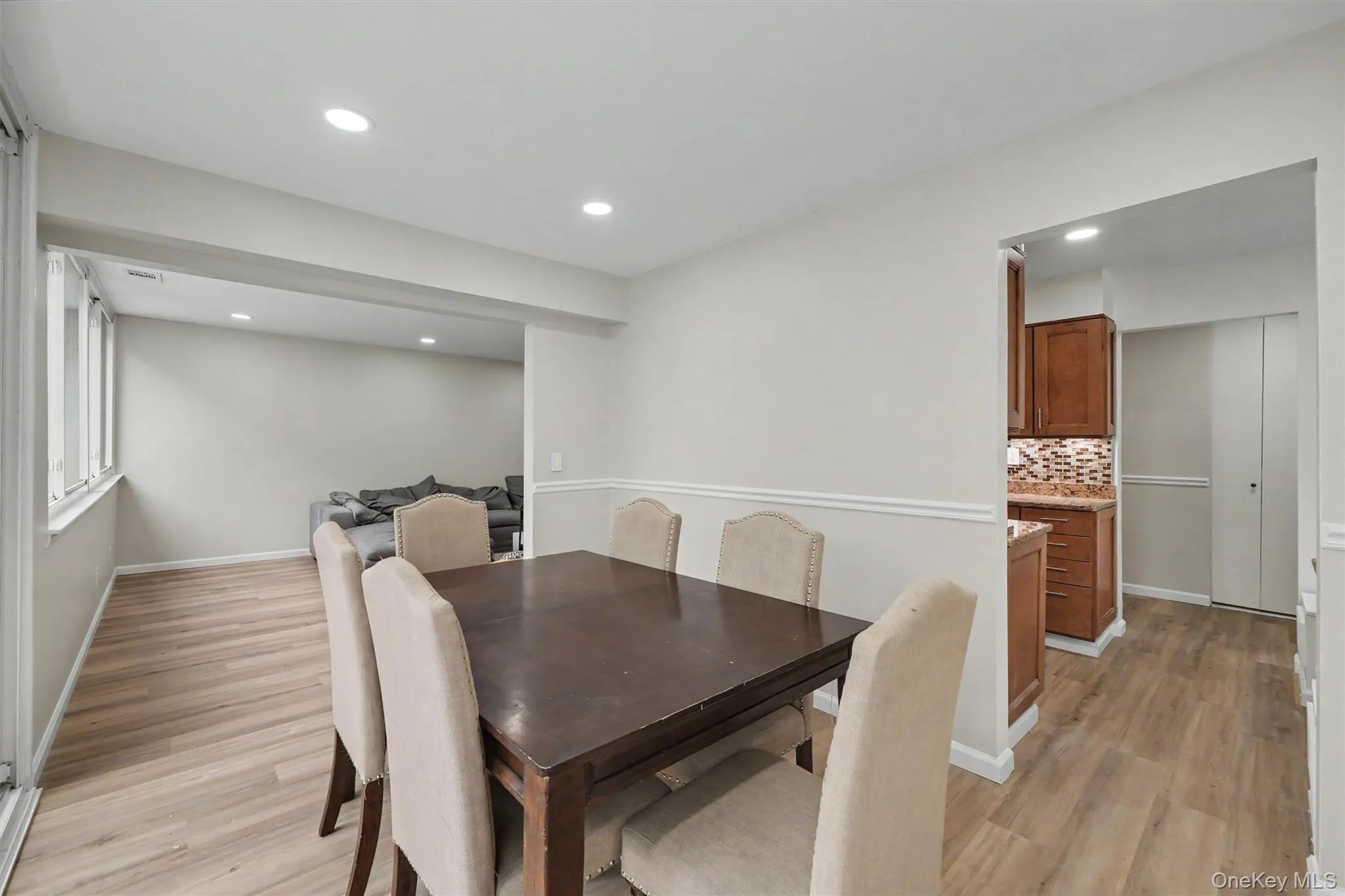321 Tallwood Drive, Greenburgh, NY, 3 Bedrooms Bedrooms, 8 Rooms Rooms,2 BathroomsBathrooms,Residential,For Rent,Tallwood,0,1039864 321 Tallwood Drive, Greenburgh, NY, 3 Bedrooms Bedrooms, 8 Rooms Rooms,2 BathroomsBathrooms,Residential,For Rent,Tallwood,0,1039864