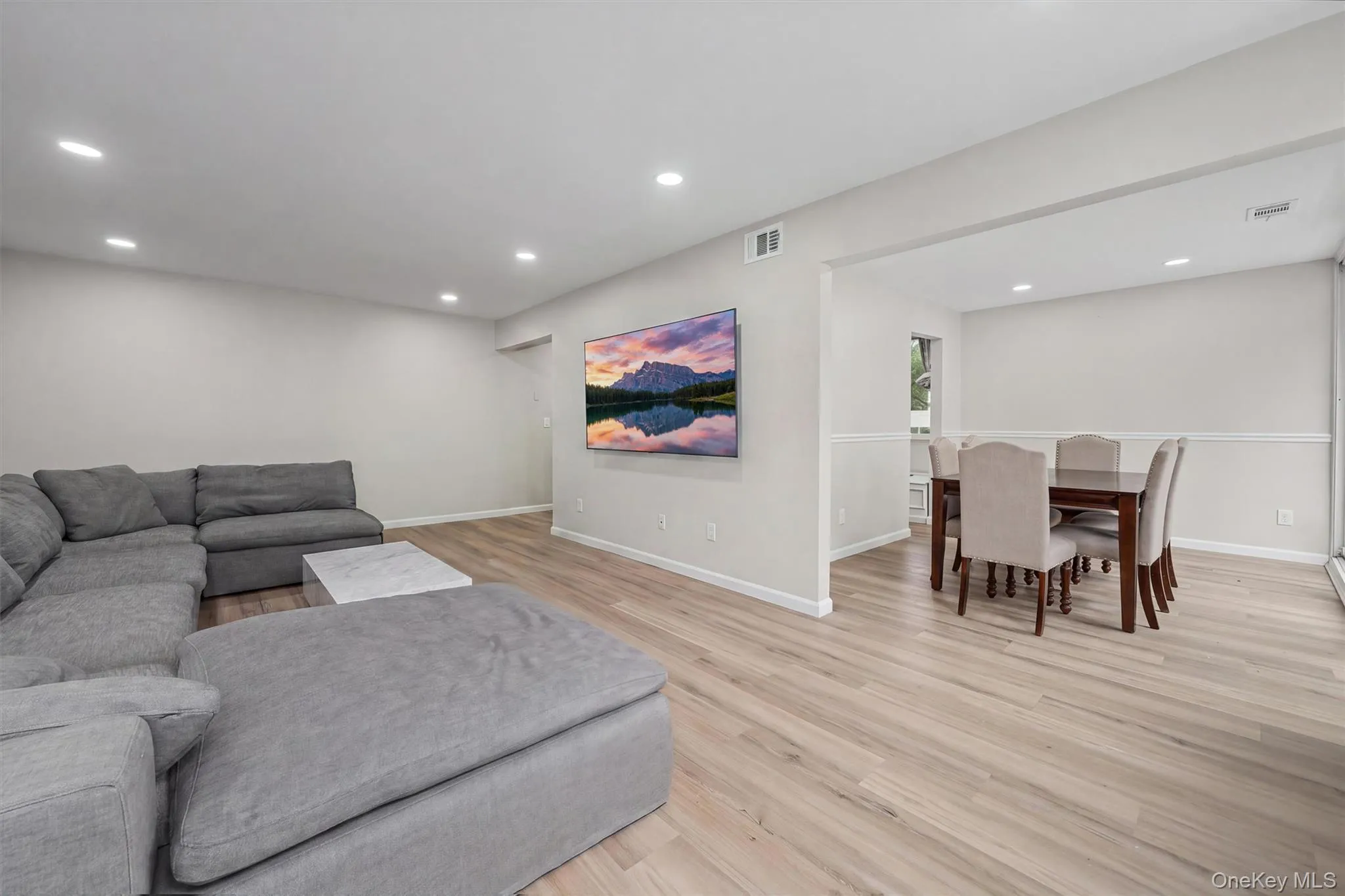 321 Tallwood Drive, Greenburgh, NY, 3 Bedrooms Bedrooms, 8 Rooms Rooms,2 BathroomsBathrooms,Residential,For Rent,Tallwood,0,1039864 321 Tallwood Drive, Greenburgh, NY, 3 Bedrooms Bedrooms, 8 Rooms Rooms,2 BathroomsBathrooms,Residential,For Rent,Tallwood,0,1039864