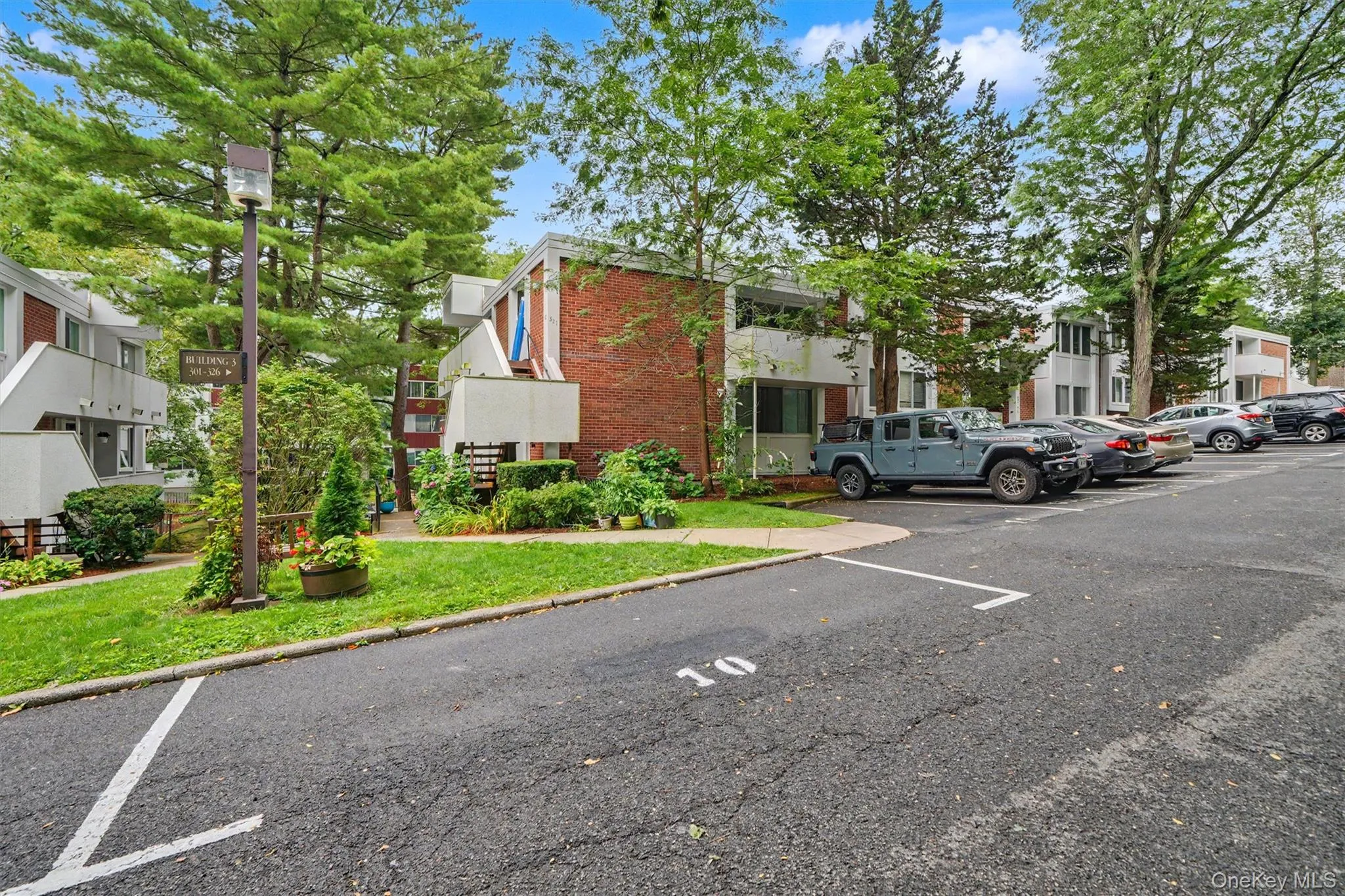 321 Tallwood Drive, Greenburgh, NY, 3 Bedrooms Bedrooms, 8 Rooms Rooms,2 BathroomsBathrooms,Residential,For Rent,Tallwood,0,1039864 321 Tallwood Drive, Greenburgh, NY, 3 Bedrooms Bedrooms, 8 Rooms Rooms,2 BathroomsBathrooms,Residential,For Rent,Tallwood,0,1039864