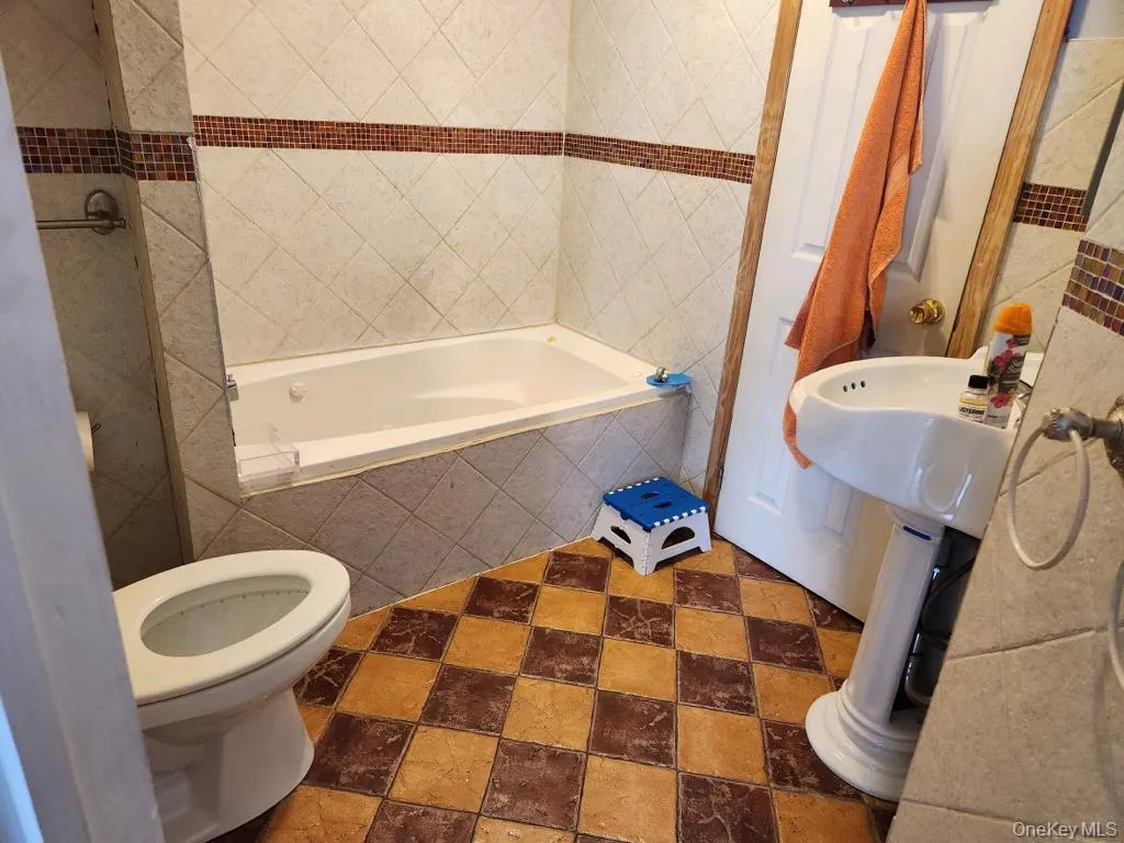 223 Beach 3rd Street, New York, NY, 4 Bedrooms Bedrooms, 8 Rooms Rooms,3 BathroomsBathrooms,Residential,For Rent,Beach 3rd,0,1039869 223 Beach 3rd Street, New York, NY, 4 Bedrooms Bedrooms, 8 Rooms Rooms,3 BathroomsBathrooms,Residential,For Rent,Beach 3rd,0,1039869