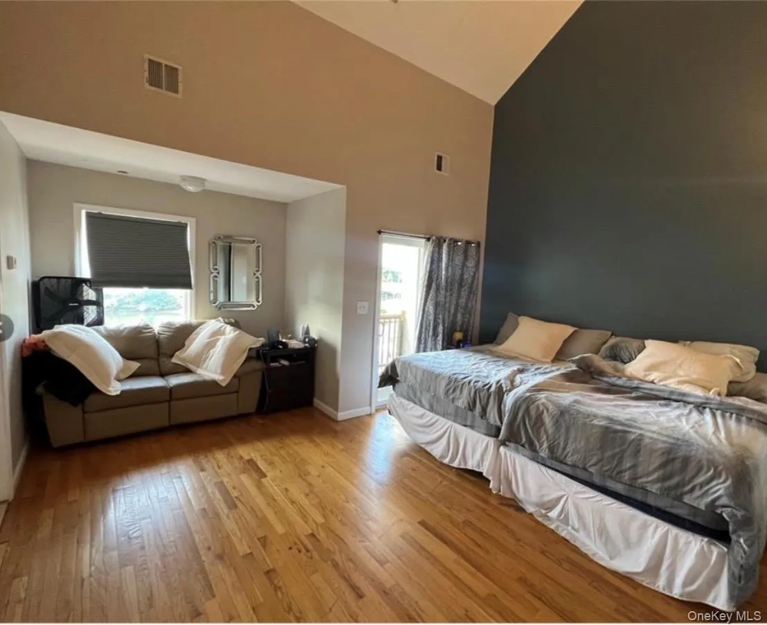 223 Beach 3rd Street, New York, NY, 4 Bedrooms Bedrooms, 8 Rooms Rooms,3 BathroomsBathrooms,Residential,For Rent,Beach 3rd,0,1039869 223 Beach 3rd Street, New York, NY, 4 Bedrooms Bedrooms, 8 Rooms Rooms,3 BathroomsBathrooms,Residential,For Rent,Beach 3rd,0,1039869