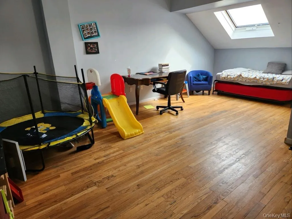 223 Beach 3rd Street, New York, NY, 4 Bedrooms Bedrooms, 8 Rooms Rooms,3 BathroomsBathrooms,Residential,For Rent,Beach 3rd,0,1039869 223 Beach 3rd Street, New York, NY, 4 Bedrooms Bedrooms, 8 Rooms Rooms,3 BathroomsBathrooms,Residential,For Rent,Beach 3rd,0,1039869