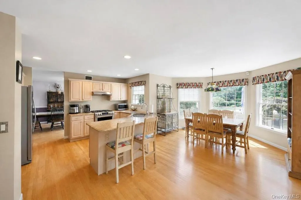 150 Hayrick Lane, Smithtown, NY, 4 Bedrooms Bedrooms, 8 Rooms Rooms,3 BathroomsBathrooms,Residential,For Rent,Hayrick,0,1039870 150 Hayrick Lane, Smithtown, NY, 4 Bedrooms Bedrooms, 8 Rooms Rooms,3 BathroomsBathrooms,Residential,For Rent,Hayrick,0,1039870